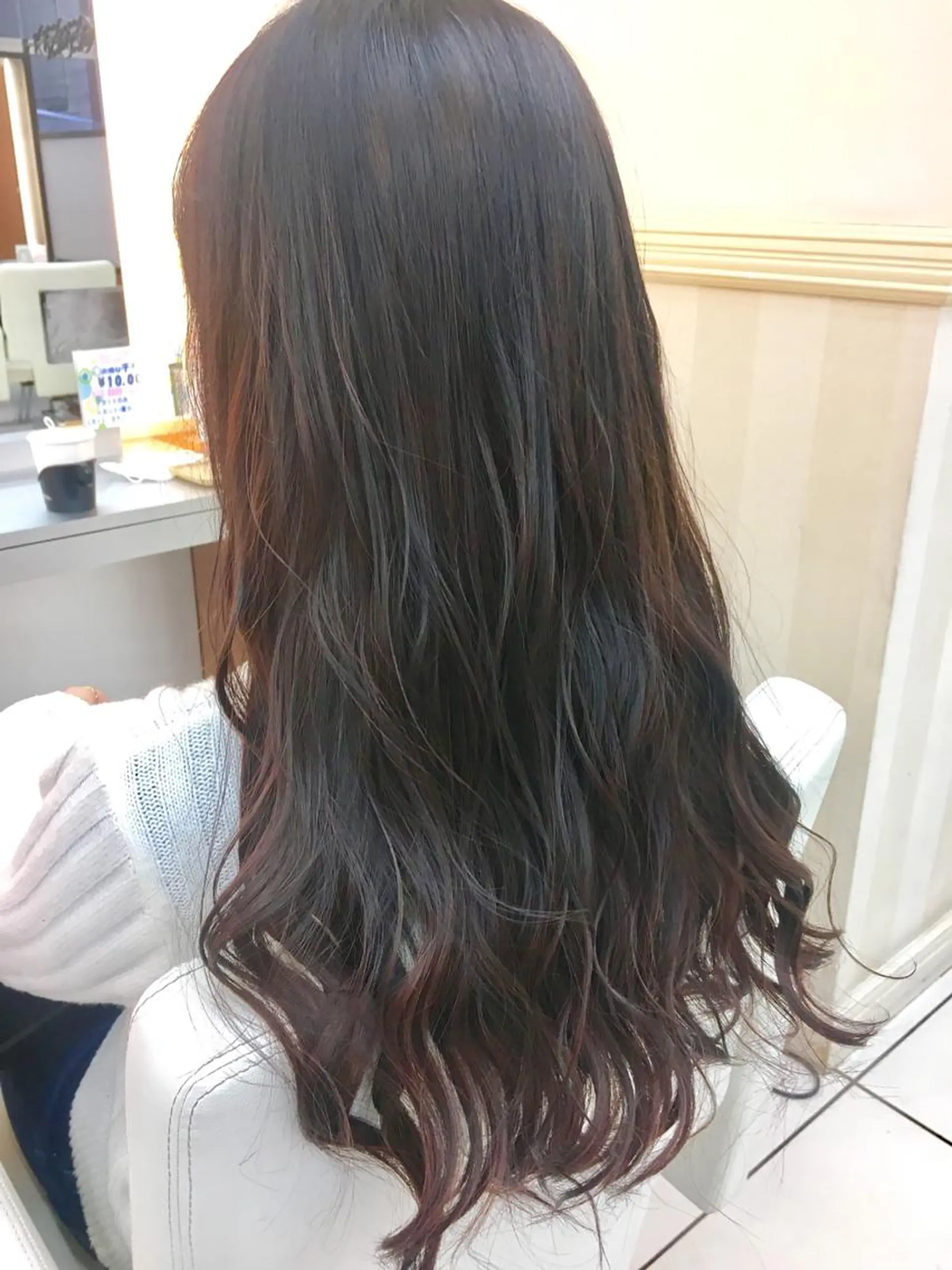 カラー グレージュ イルミナカラー 外国人風カラー カット ヘアカラー トリートメント N° jillva ♦️川端裕司♦️のヘアスタイル