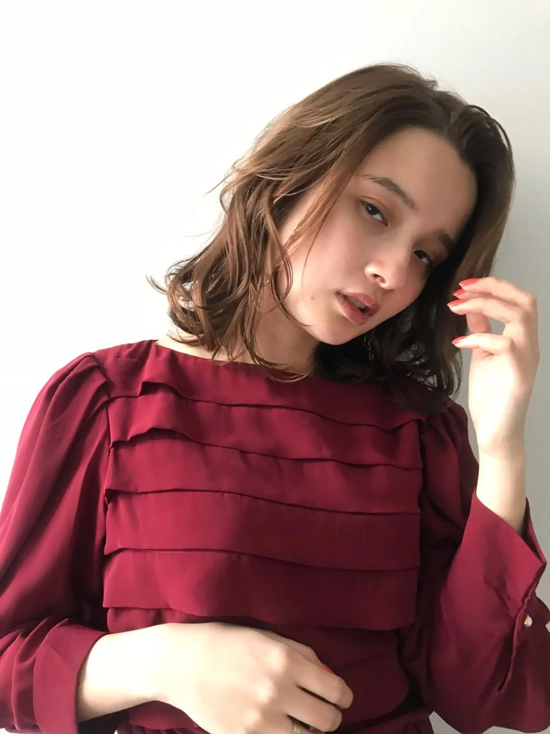 ミディアム 宮永 れいなのヘアスタイル