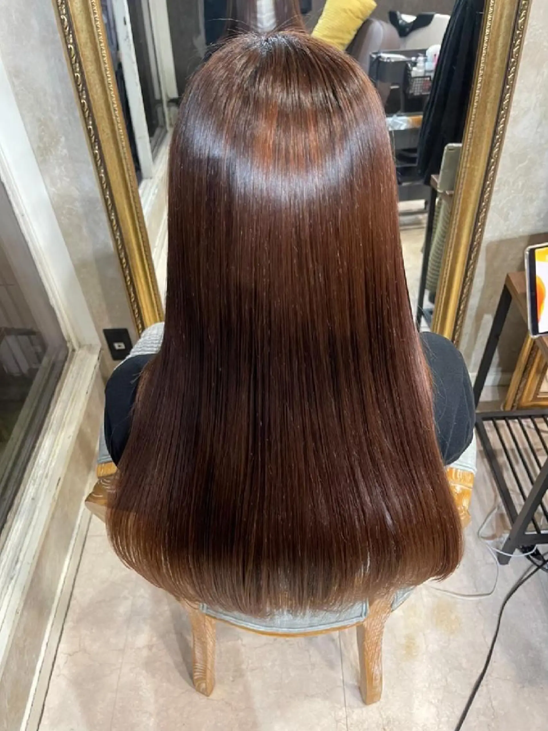 ロング カラー トリートメント AnFye une qatllのヘアスタイル