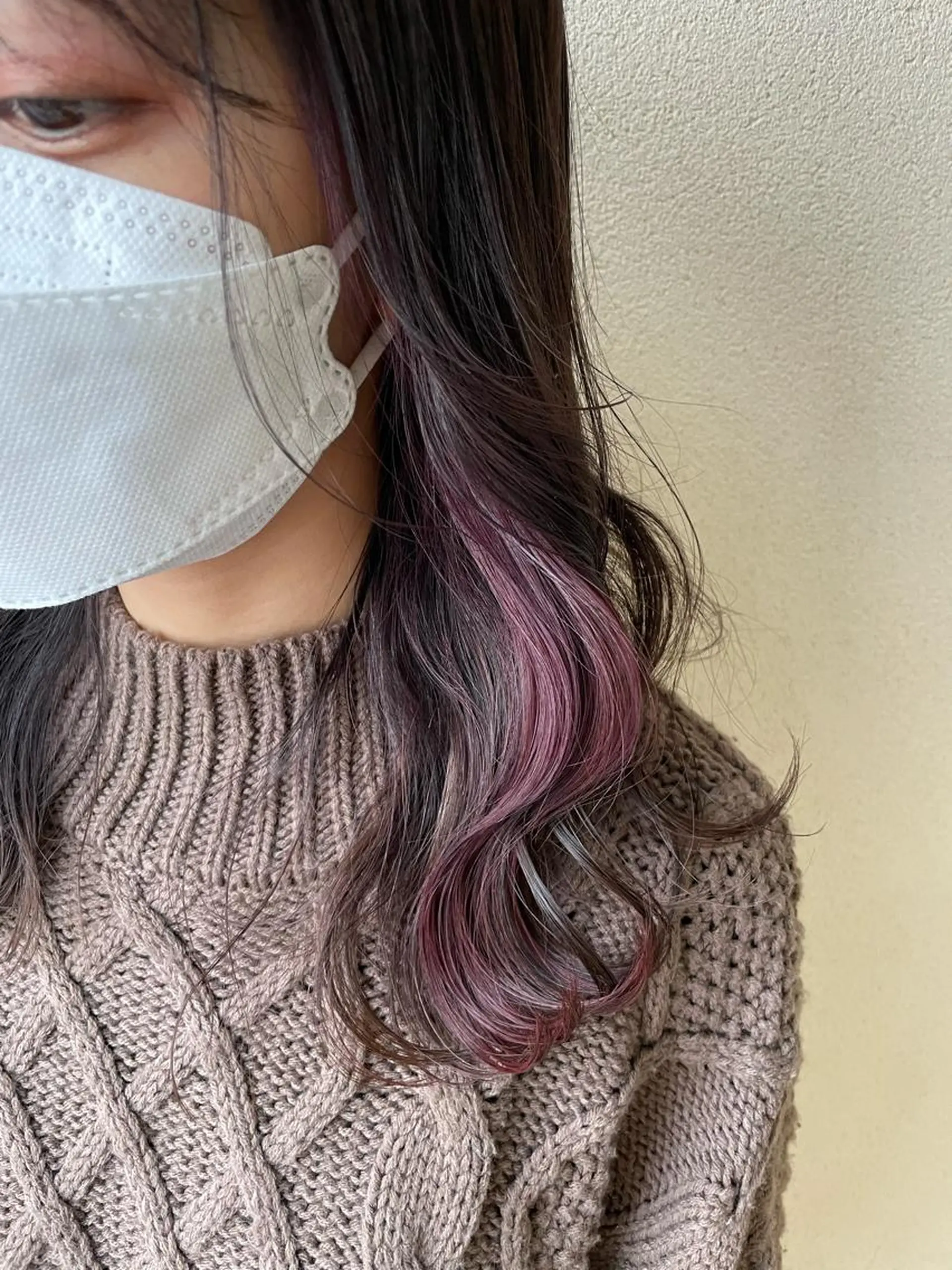 セミロング カラー アッシュ アッシュグレー アッシュグレージュ イヤリングカラー グレージュ ヘアカラー トリートメント 沢田 瞳のヘアスタイル