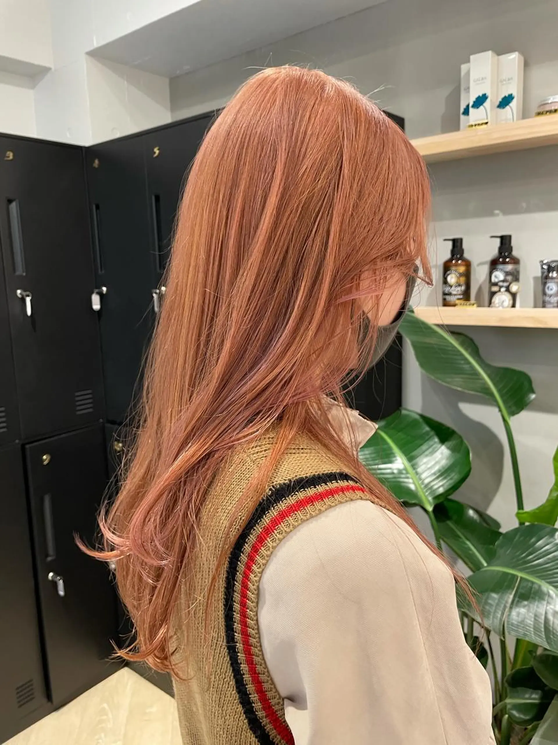 セミロング カラー ベージュカラー ブリーチ ピンクカラー ピンクベージュ SALOWIN下北沢所属・hazuki 🌝のヘアスタイル