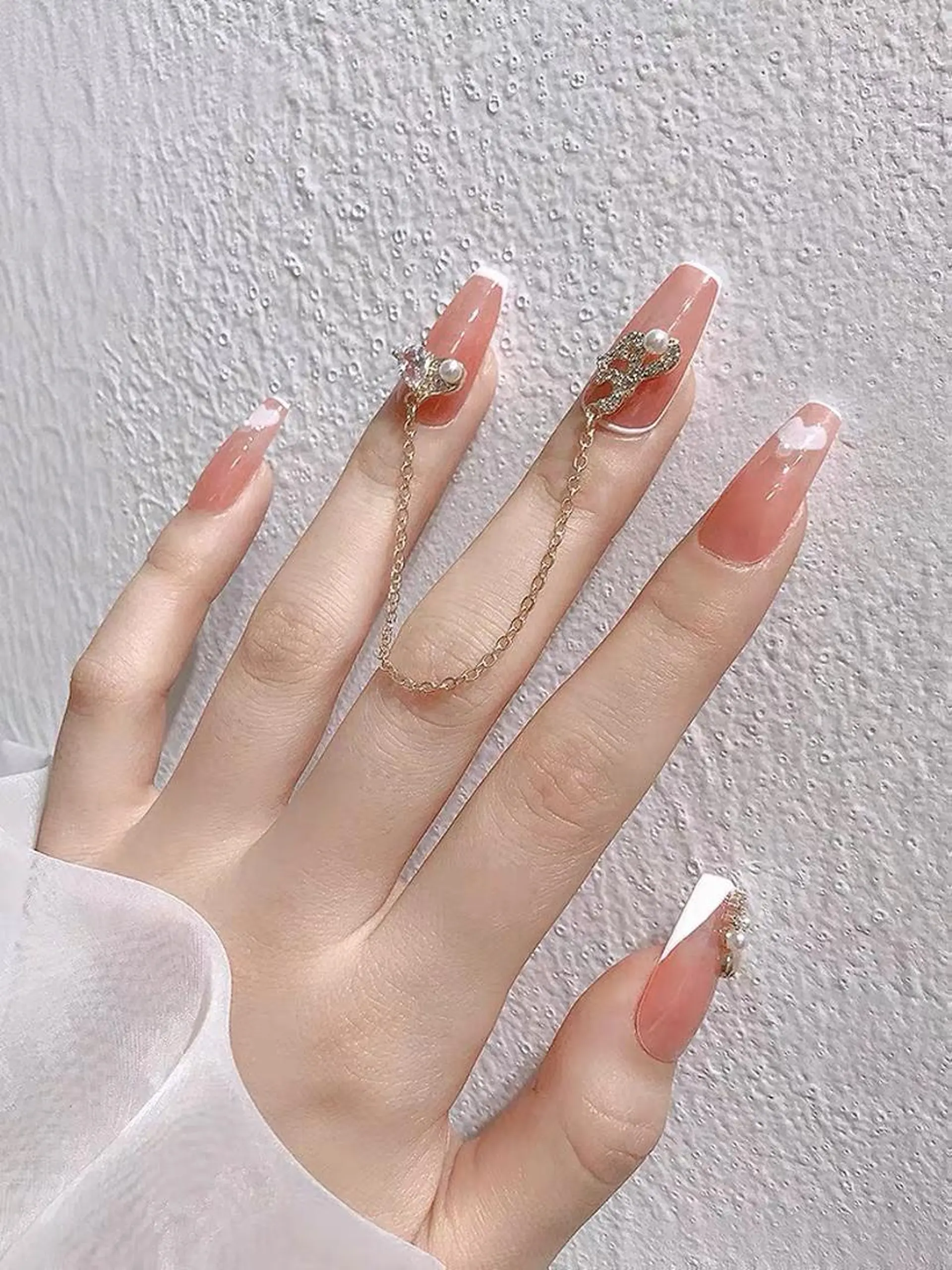 ネイル 長さ出し ネイルチップ 大塚眉毛|ハンドケア |肌管理の眉毛・アイブロウイメージ