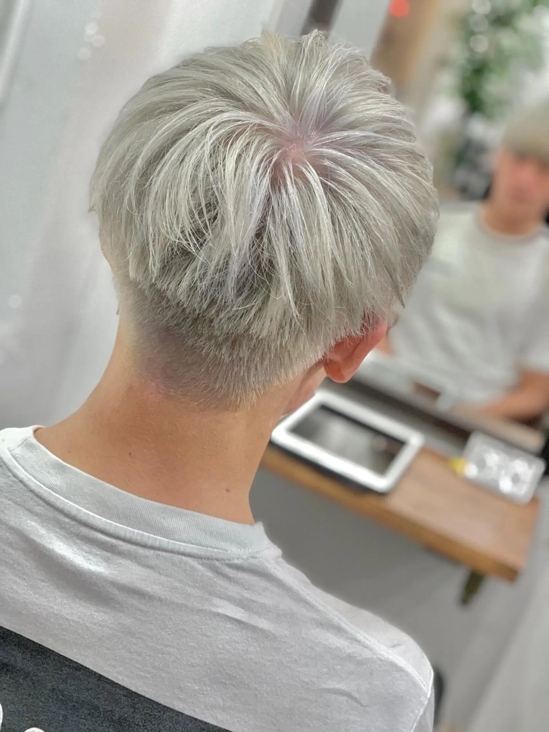メンズ メンズブリーチ ヘアカラー トリートメント ブリーチ毛に縮毛矯正 ✨カラー✨山田 正幸のヘアスタイル