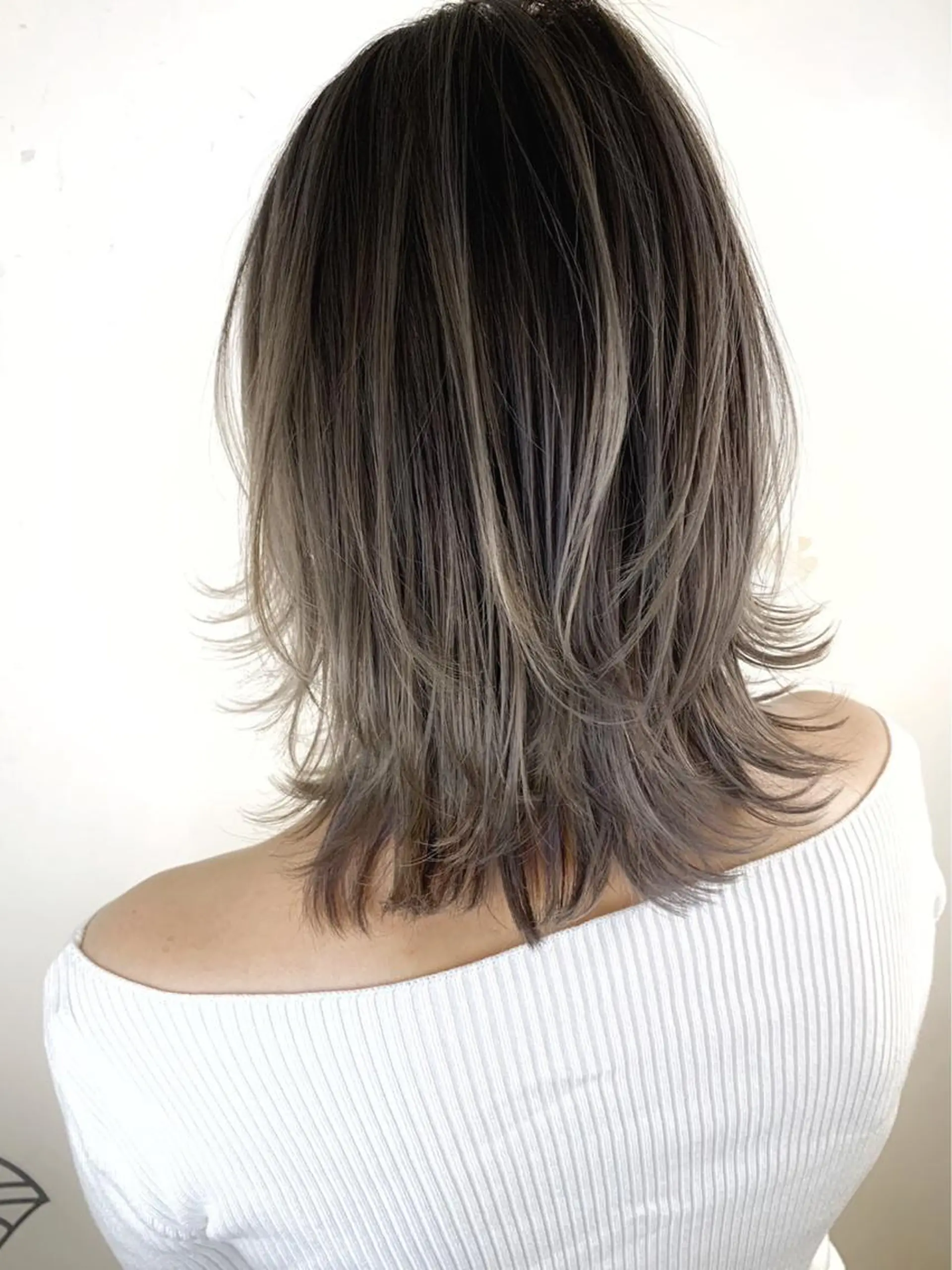 セミロング ヘアカラー omocha hair salon所属・大嶋 伸吾のヘアスタイル