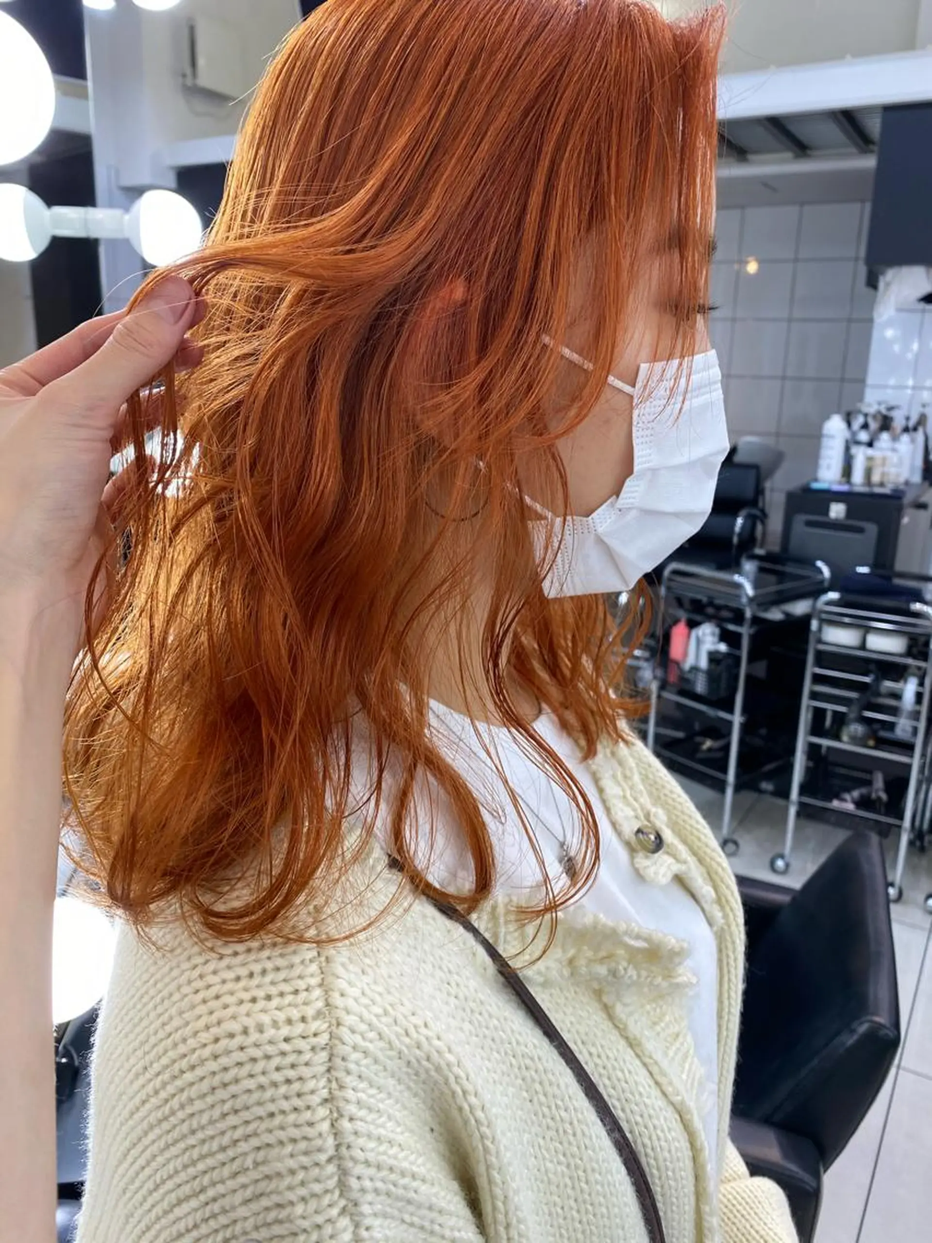 セミロング カラー ヘアアレンジ ブリーチ オレンジ SHACHU渋谷神南店所属・SHACHU ayamiのヘアスタイル