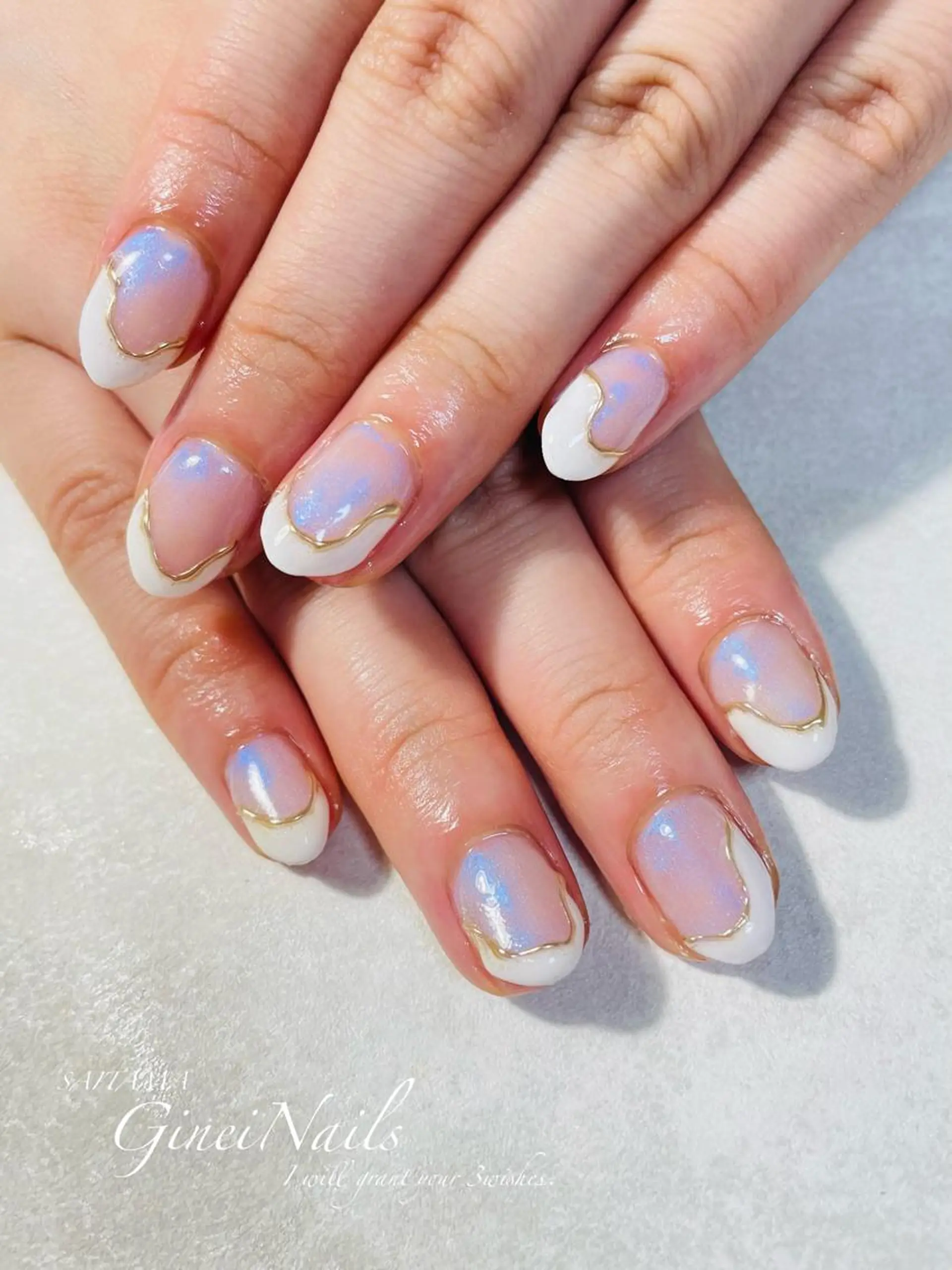 ネイル オーロラネイル フレンチネイル Genie Nailsのネイルデザイン