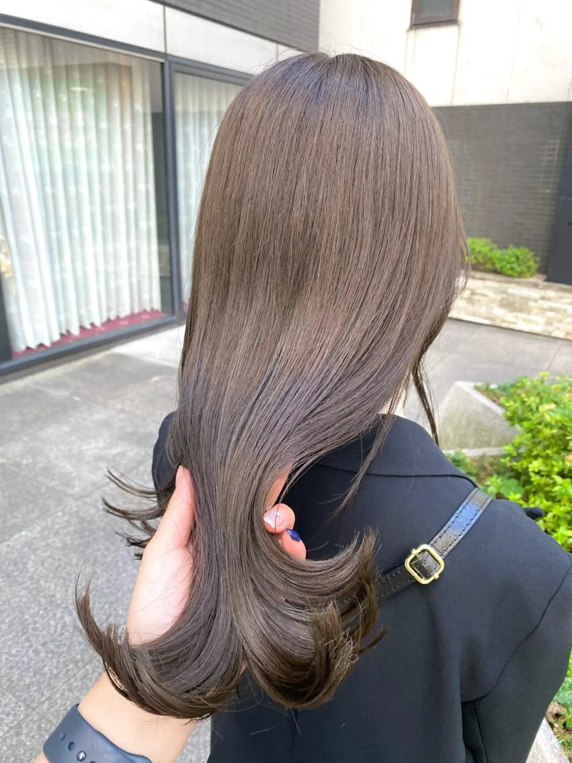 ロング カラー パーマ ヘアアレンジ メンズ キッズ ネイル マツエク・マツパ アイブロウ 赤色 EMANON梅田店所属・前川 朋香のヘアスタイル