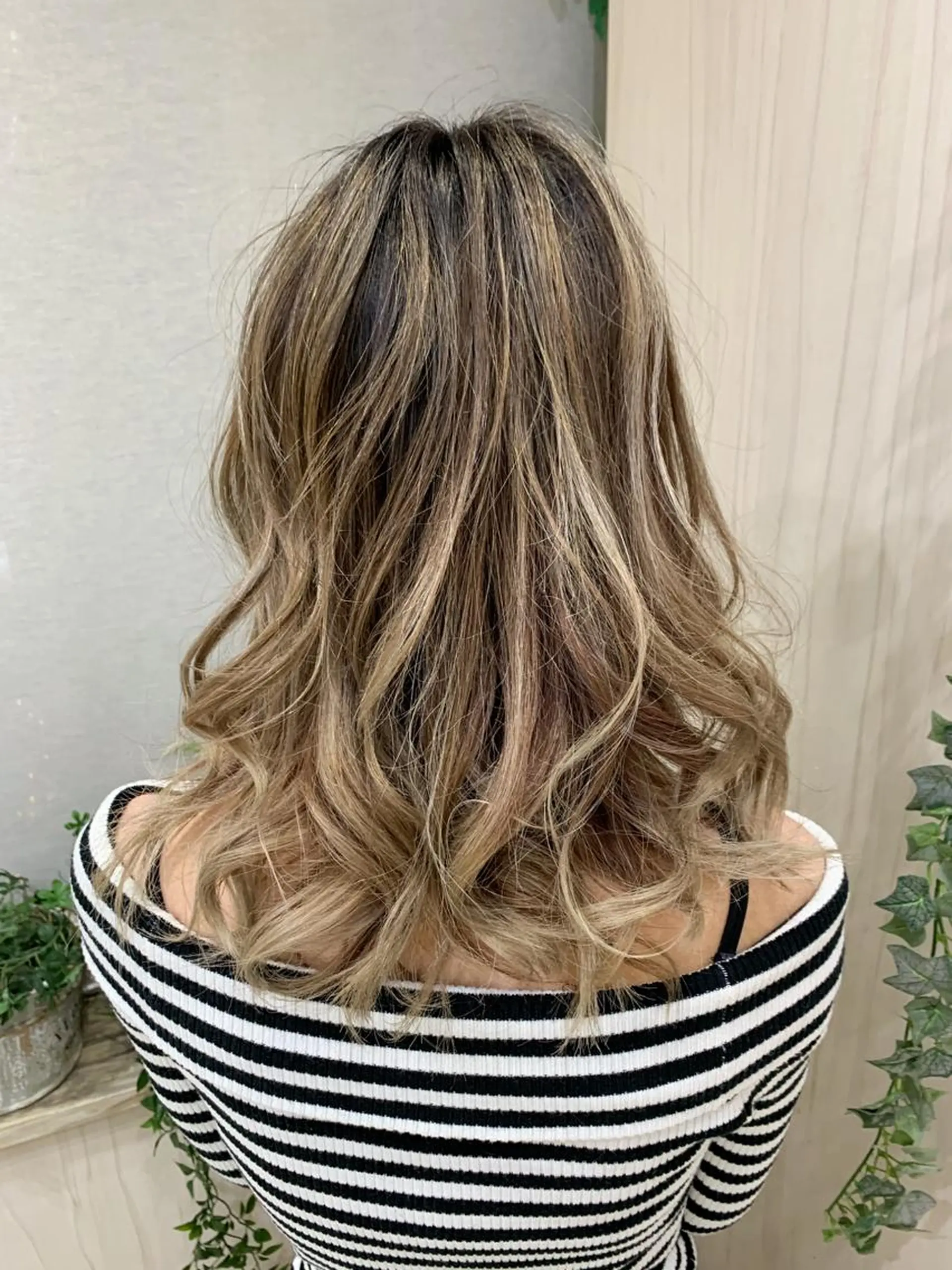 セミロング レイヤーカット 【全部無料🙇】 おがわようしんのヘアスタイル