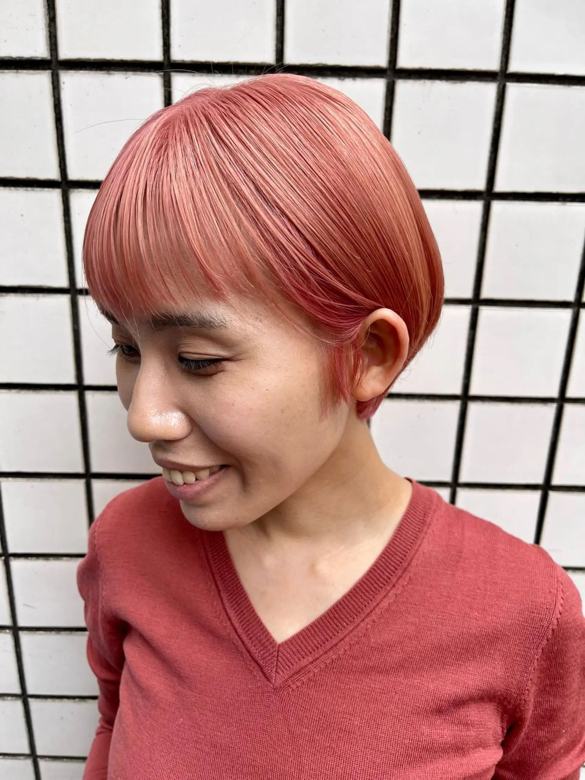 ショート カラー ピンクカラー カット 縮毛矯正 トリートメント 篠崎 佑季のヘアスタイル