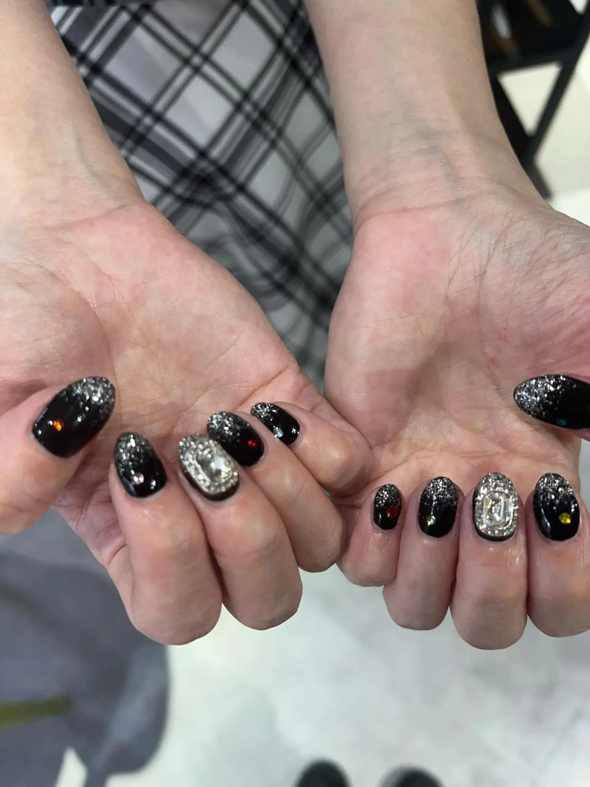 ネイル 🪐富島彩夏 /海外nail🪐のネイルデザイン