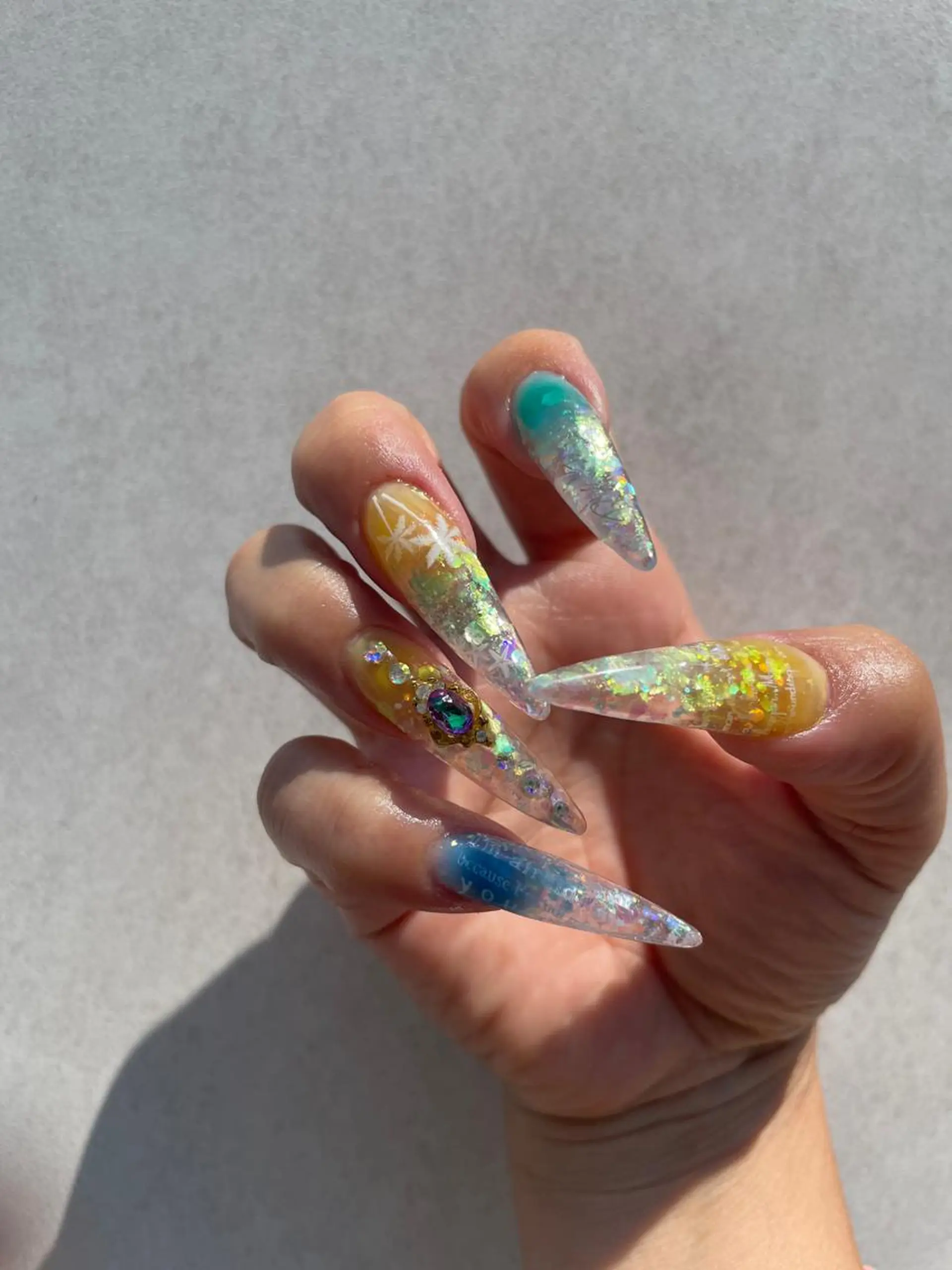 ネイル nail Eclat所属・志賀野 美喜のネイルデザイン