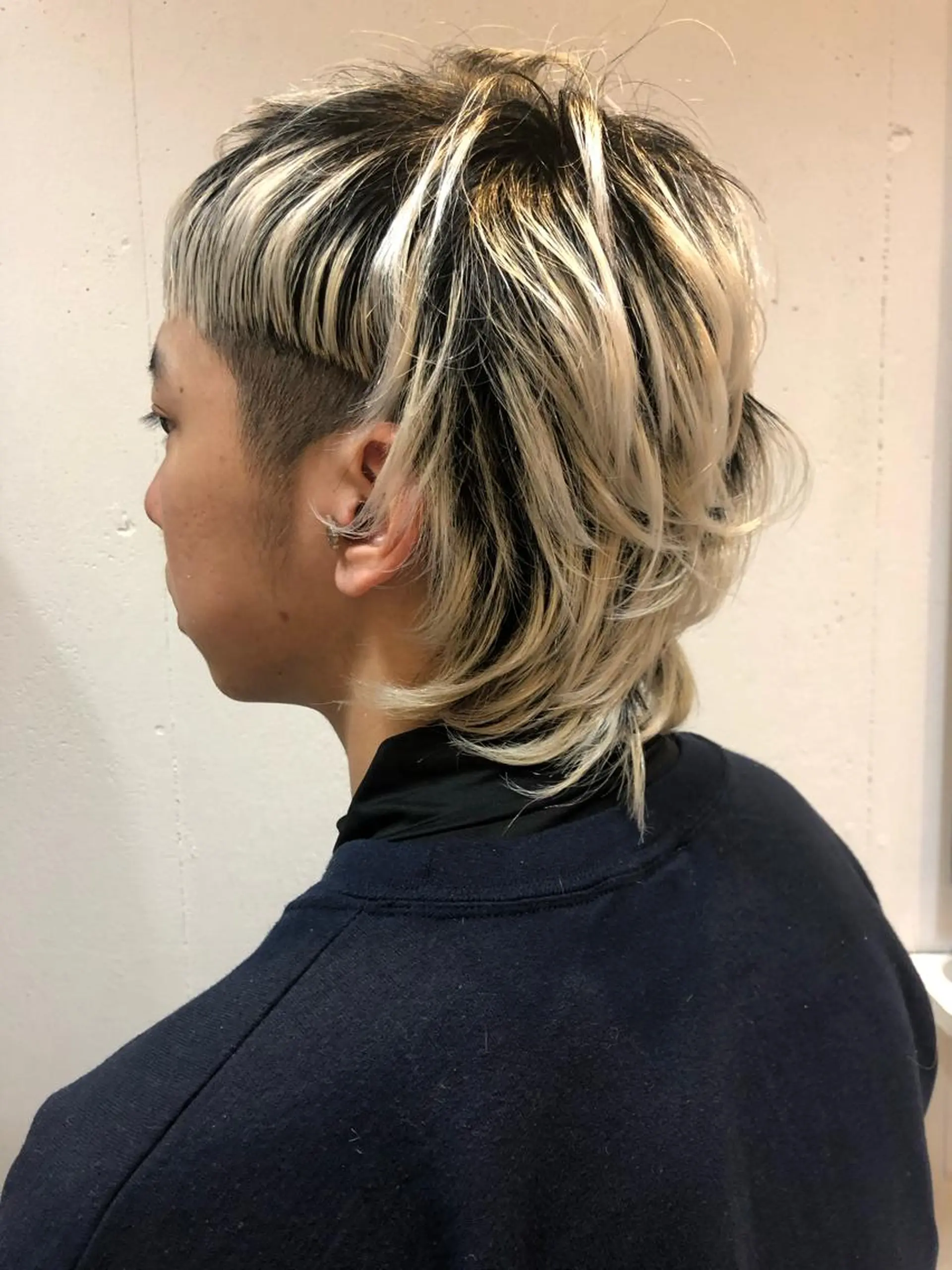 ショート カラー 🌈圧倒的デザイン力 内井省吾のヘアスタイル