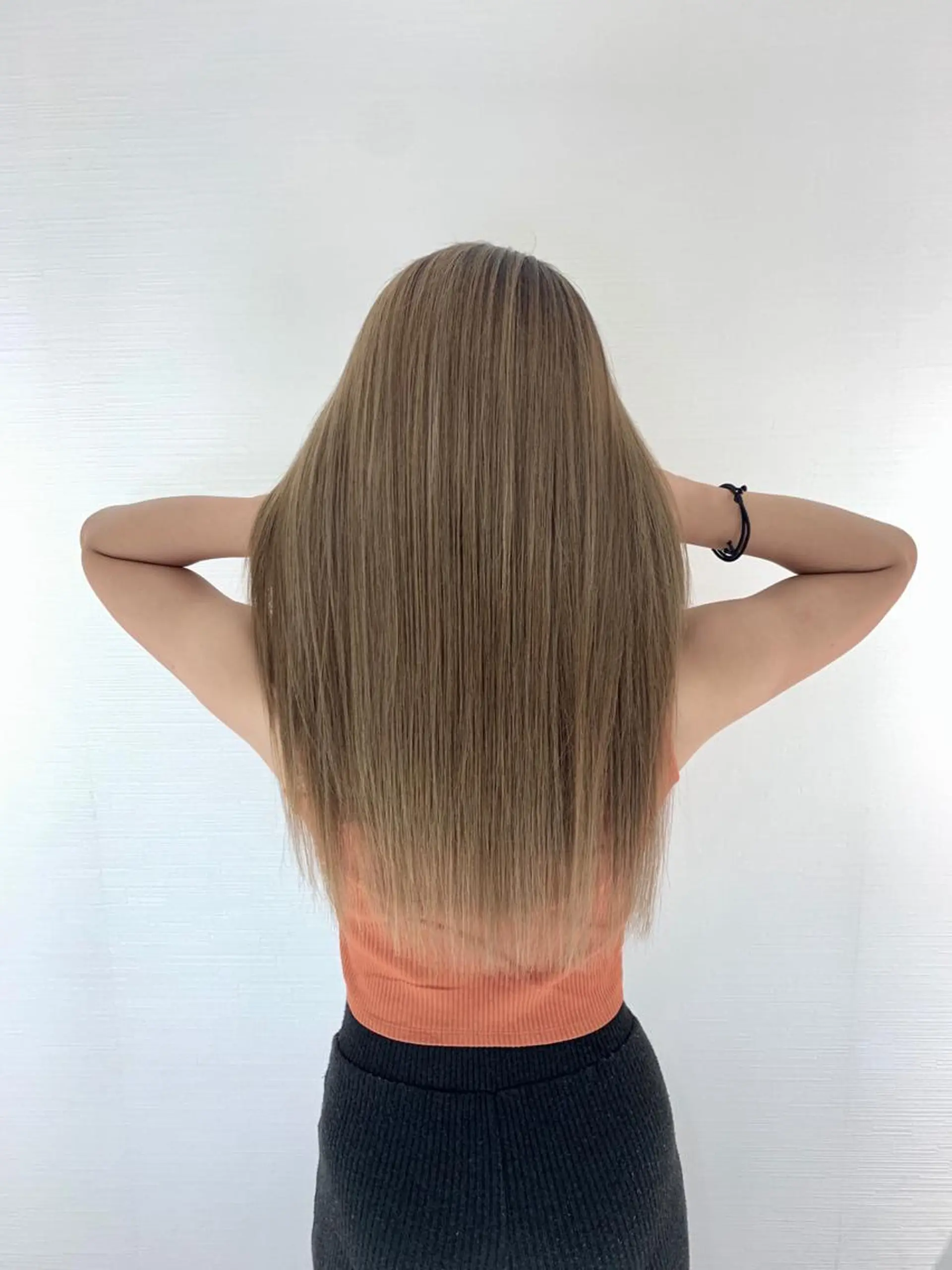 ロング カラー グレージュ Akua【代表】 Kazumaのヘアスタイル