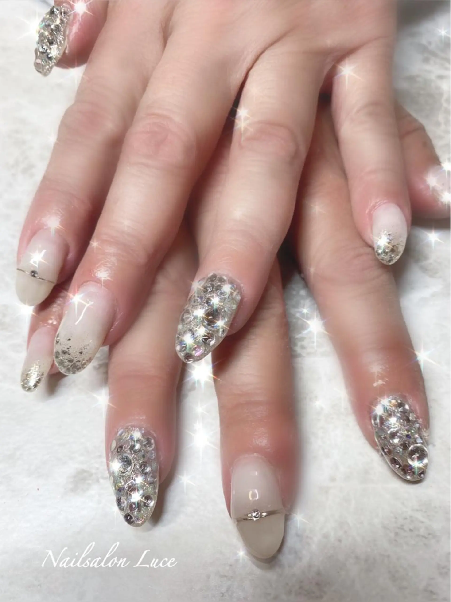 ネイル ジェルネイル ワンカラーネイル ストーンネイル ネイル& 脱毛サロン　Lのマツエク・マツパデザイン