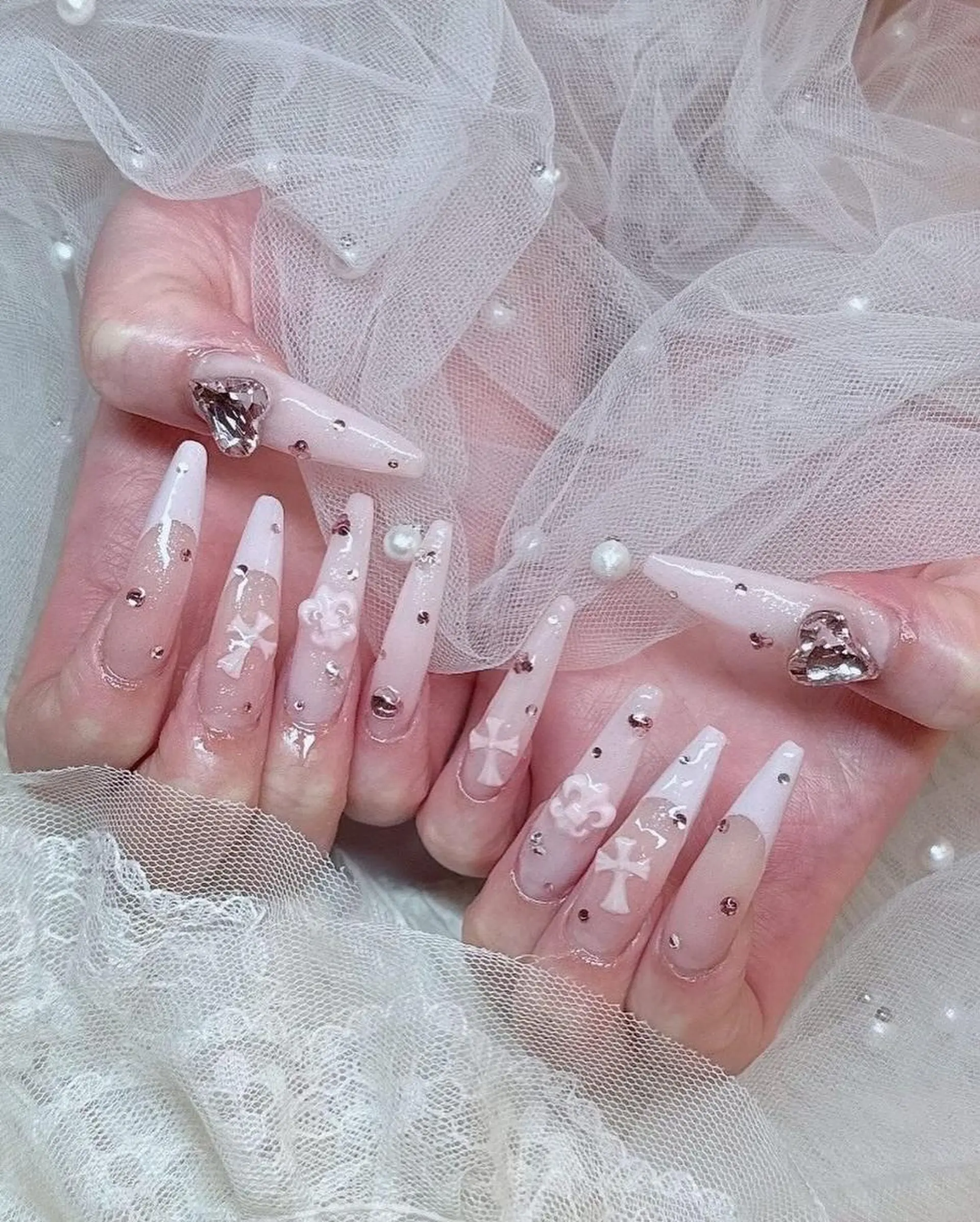 ネイル ボルドー チークネイル 長さ出し フレンチネイル ジェルネイル ハンドネイル Emi🌸Belle Nail Salonのネイルデザイン