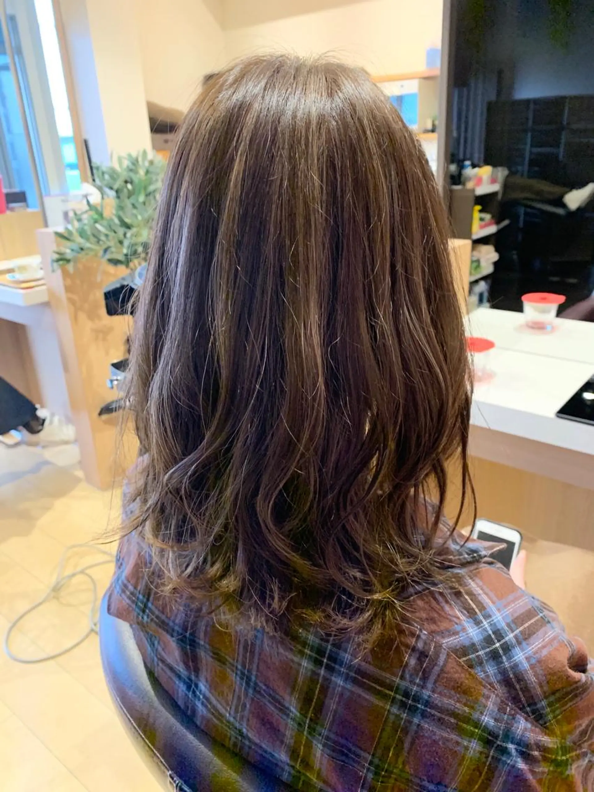 ミディアム アッシュ ハイライト HAIR MAKE loose所属・ショート NAOKIのヘアスタイル