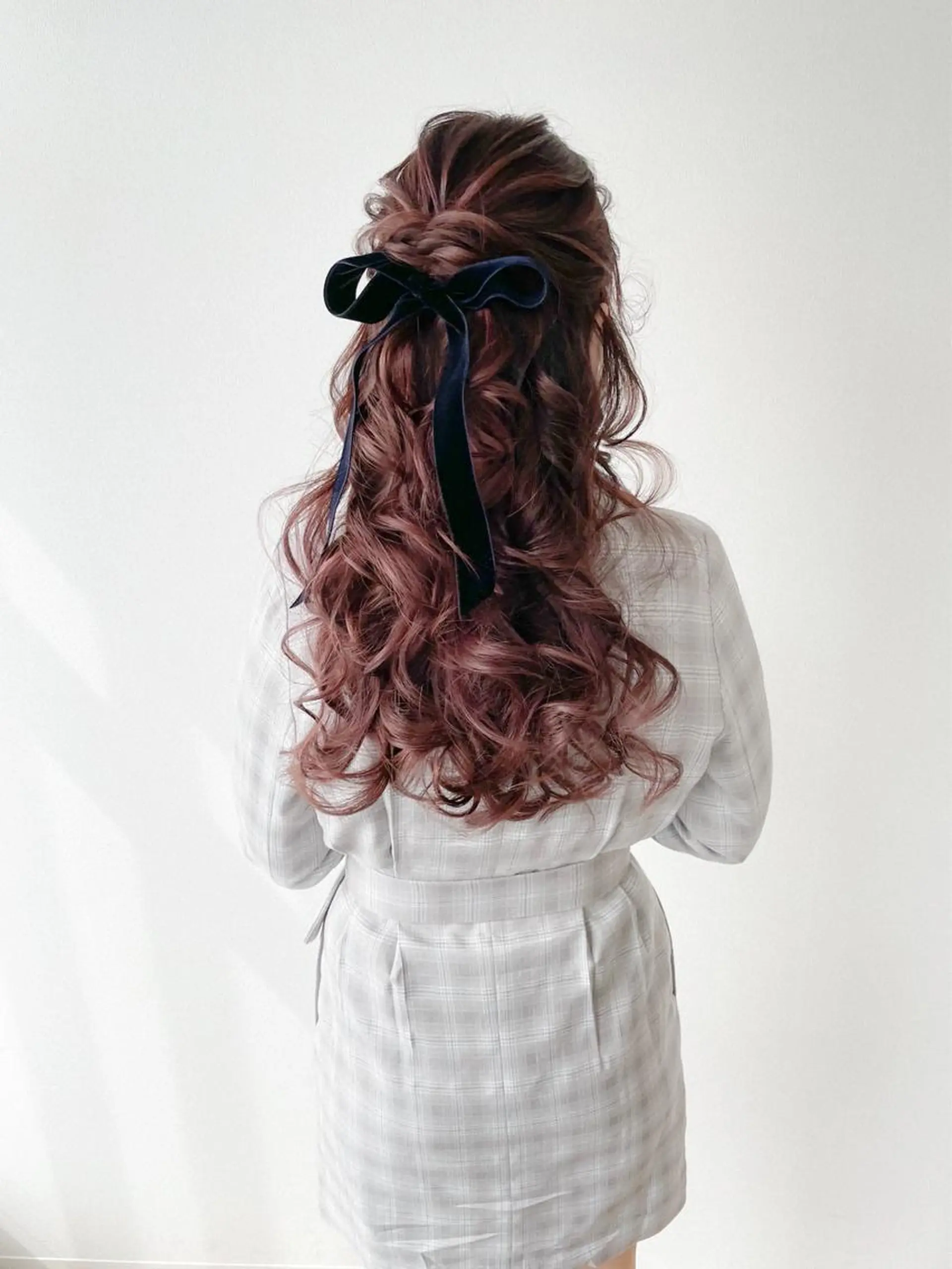 ロング カラー ヘアアレンジ ハーフアップ ピンクカラー autre所属・大久保 ひでなりのヘアスタイル