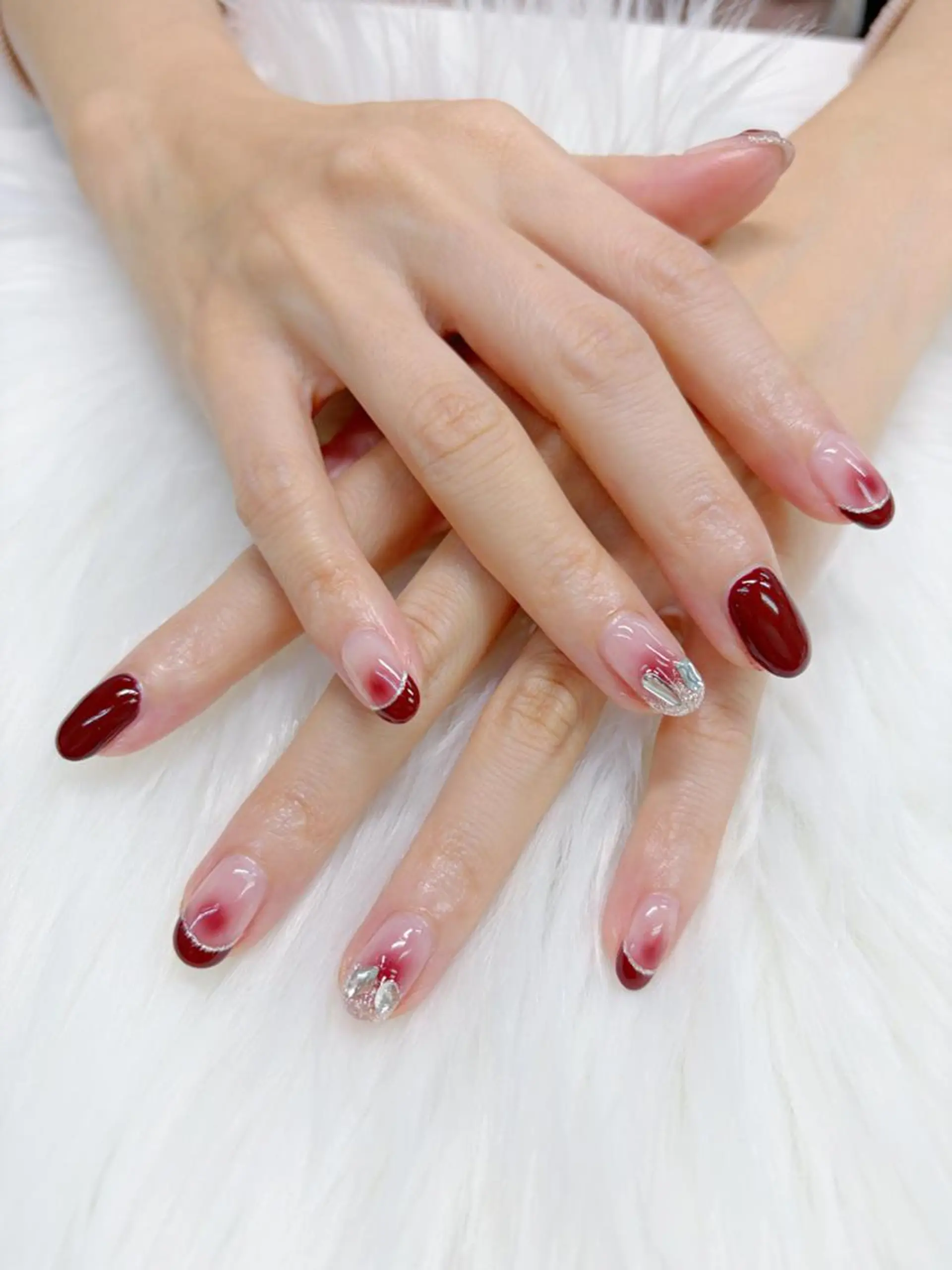 ネイル オーロラネイル チークネイル 長さ出し フットネイル フレンチネイル ハンドネイル リラネイル ギョウのネイルデザイン