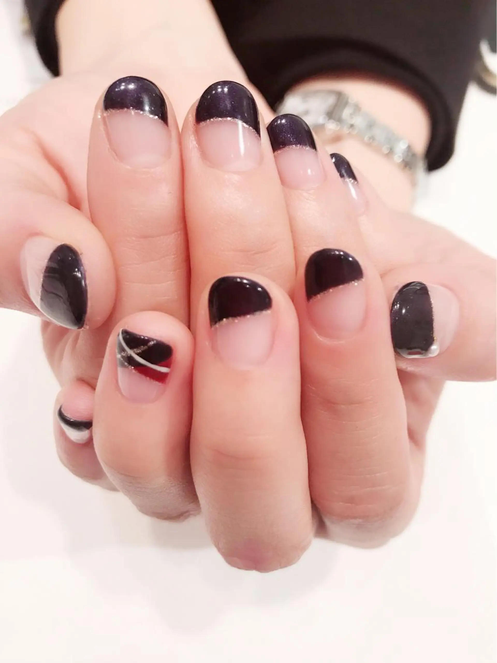 ネイル フレンチネイル 斜めフレンチ a yakaのネイルデザイン