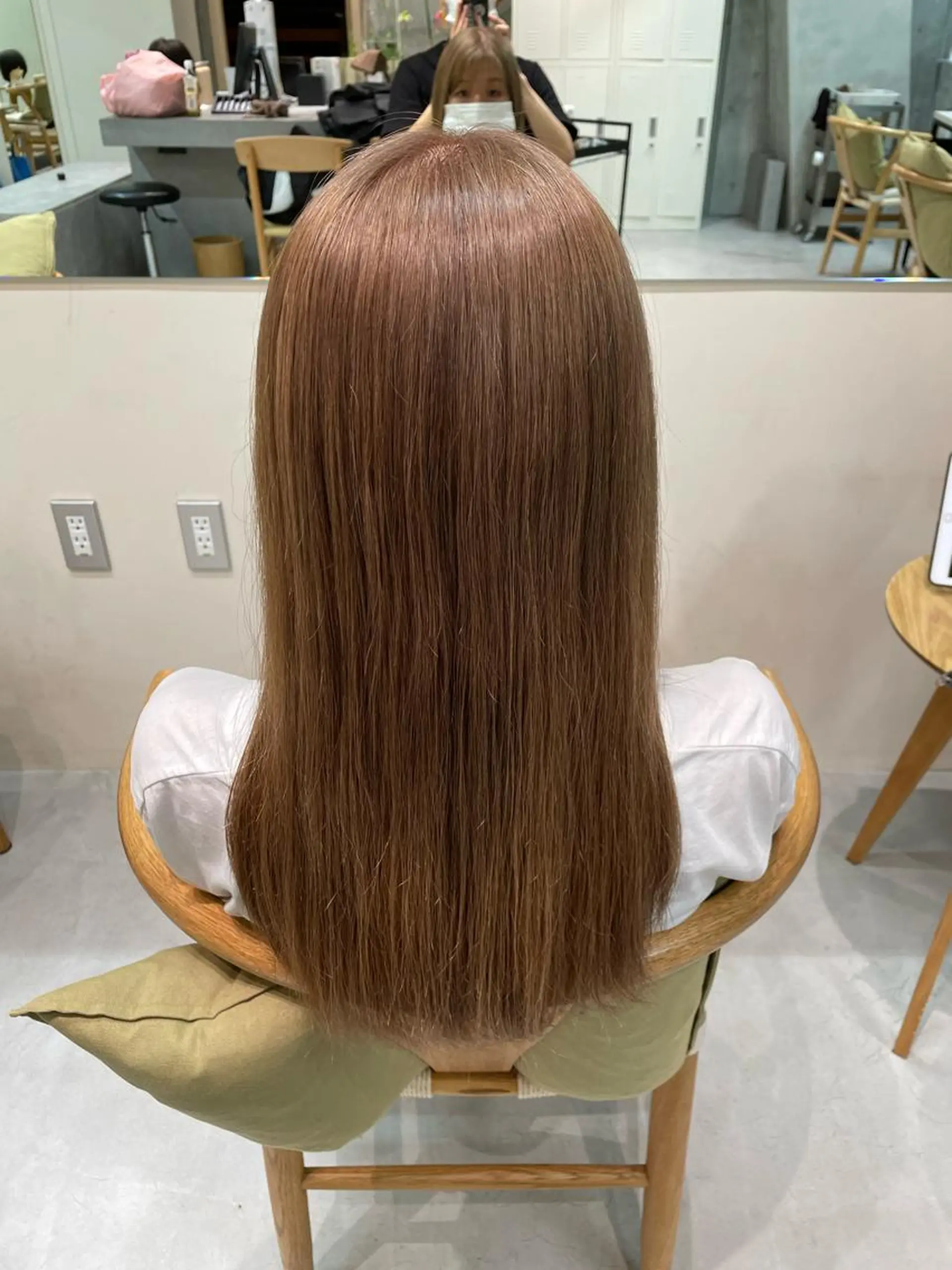 セミロング mee.浦和店所属・浦和指名率No.1 ショート特化美容師のヘアスタイル