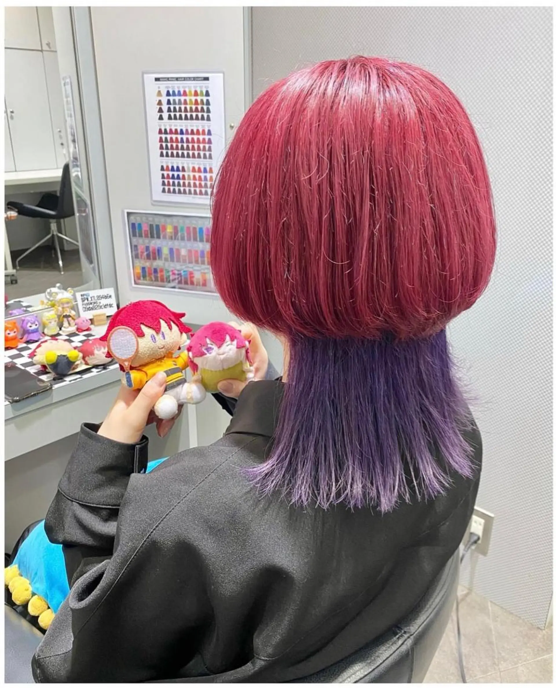 ショート カラー レッドカラー ウルフカット ヘアカラー GARU-ガル-所属・TSUNO🦖 派手髪/オタク美容師のヘアスタイル