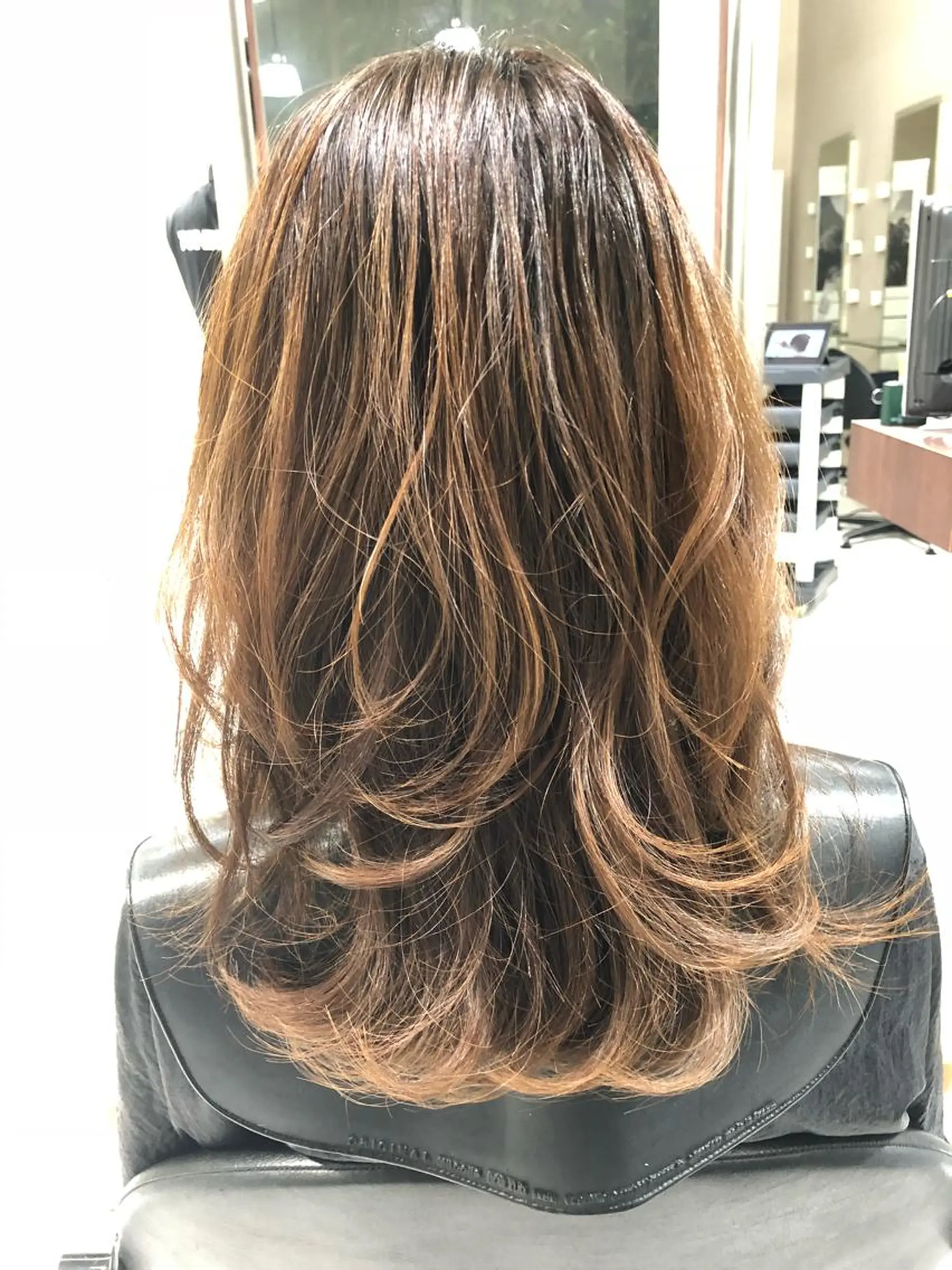 ロング 顔周りカット 木塚 俊喜のヘアスタイル