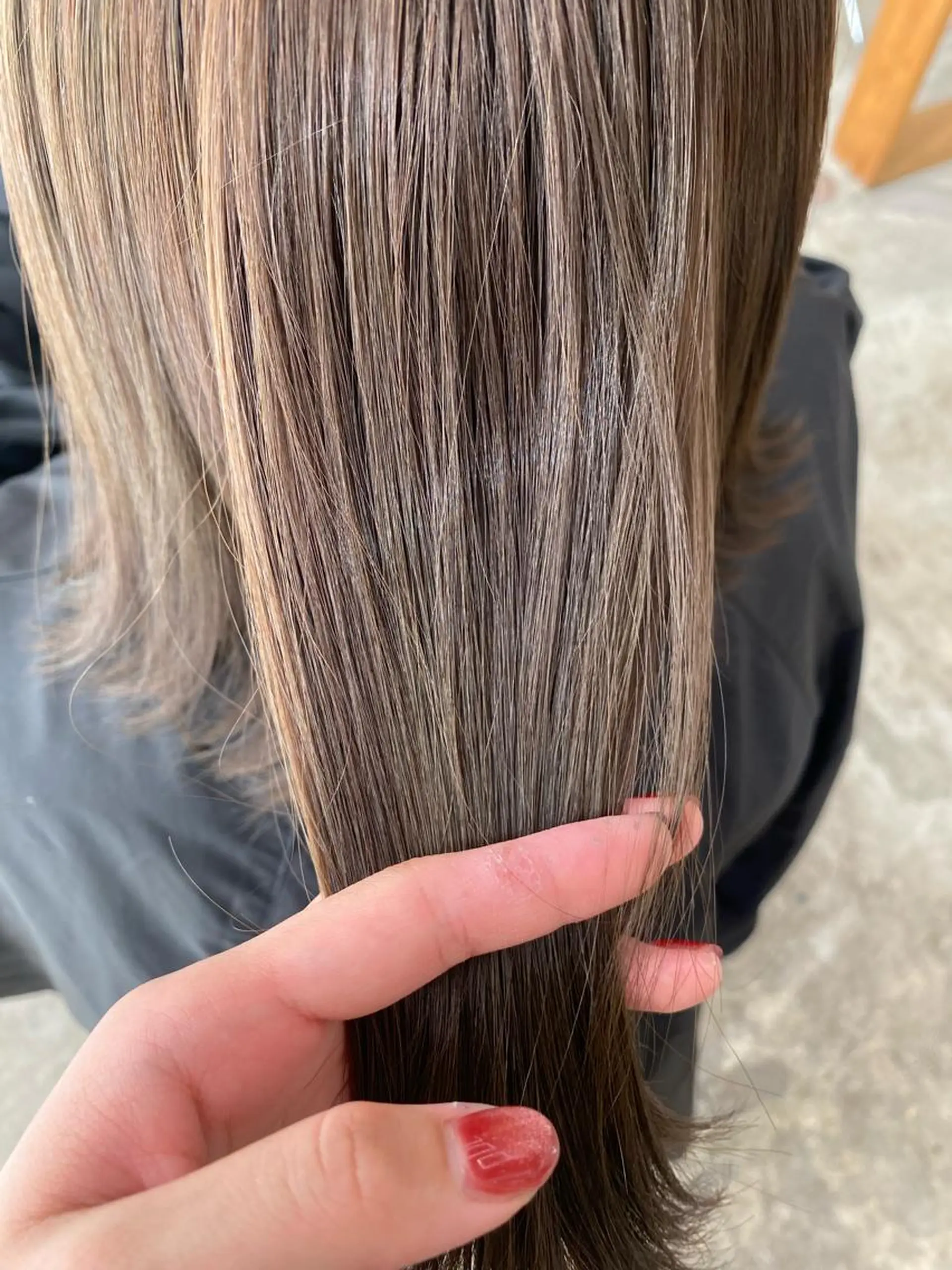 カラー ベージュカラー kvell by urban.所属・KVELL ユナのヘアスタイル