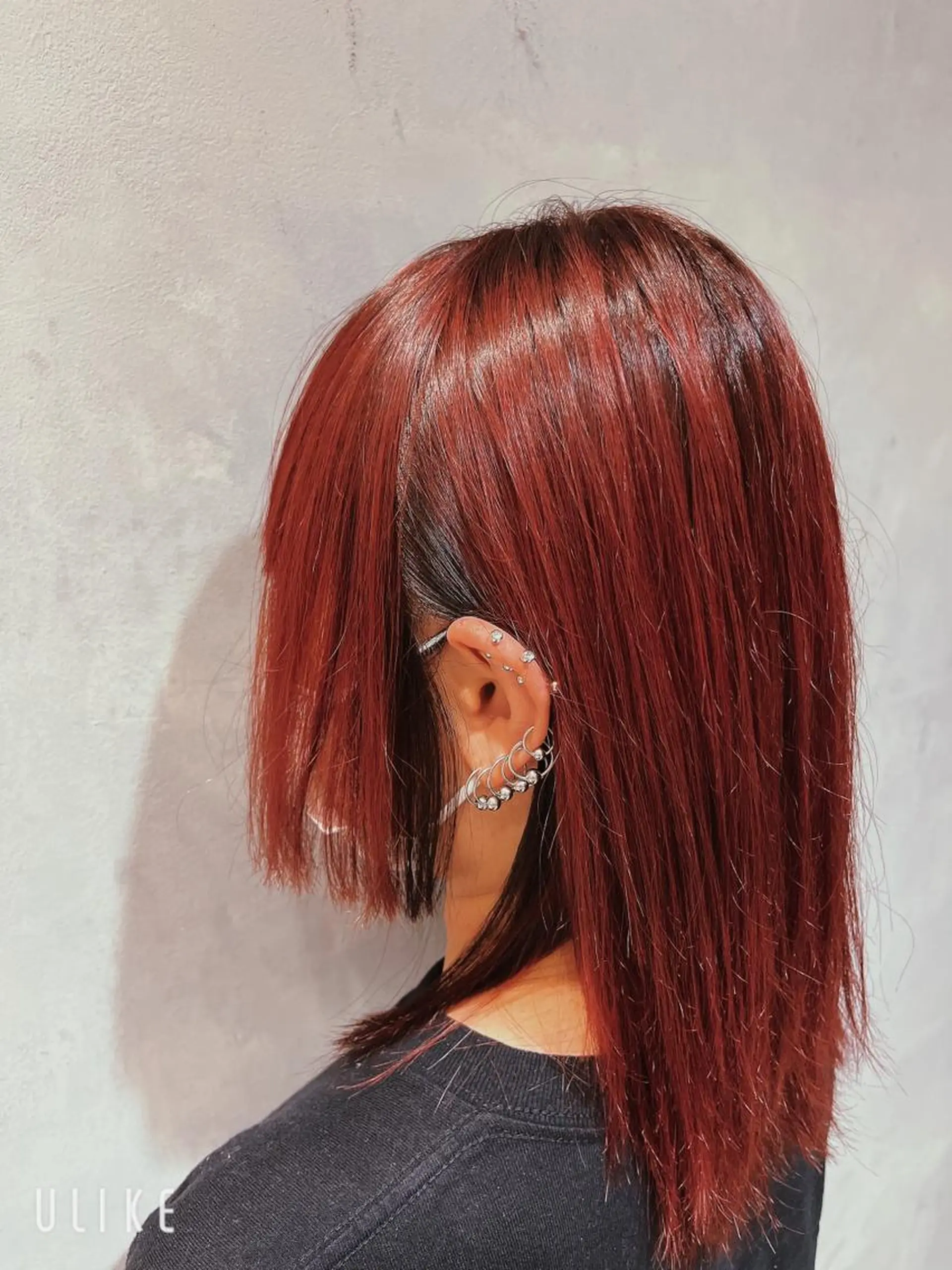 ミディアム カラー 黒髪 ブリーチ ブルーカラー ブルーブラック TSUKADA MIYUKIのヘアスタイル