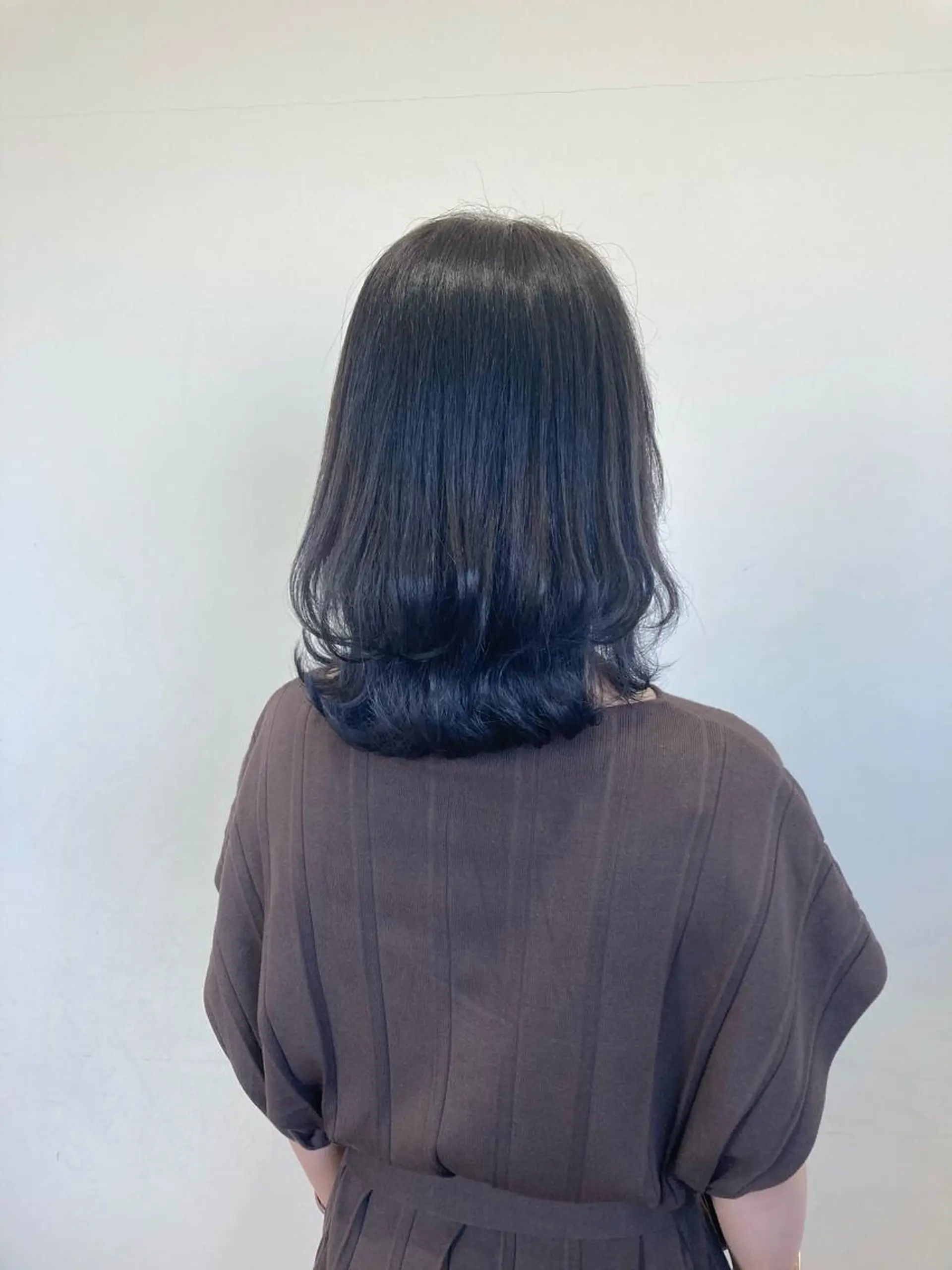 ミディアム レイヤーカット カット ヘアカラー トリートメント 梅山 美侑のヘアスタイル