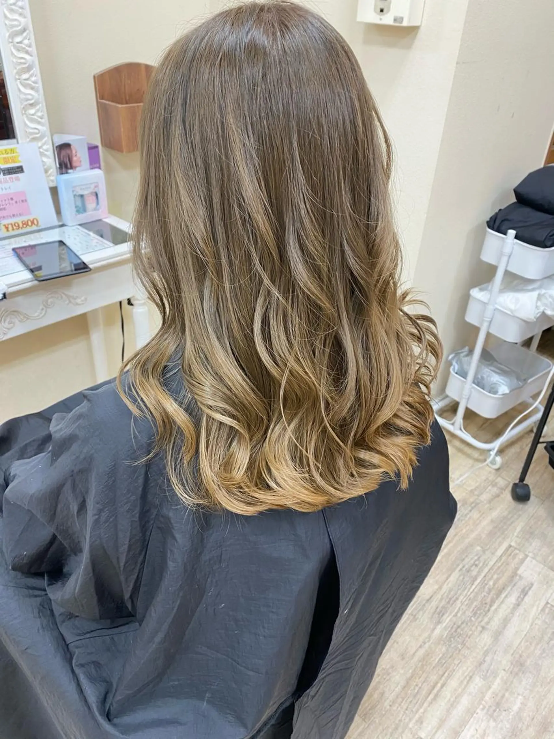 カラー SALOWIN栄所属・SALOWIN栄 高須大貴のヘアスタイル