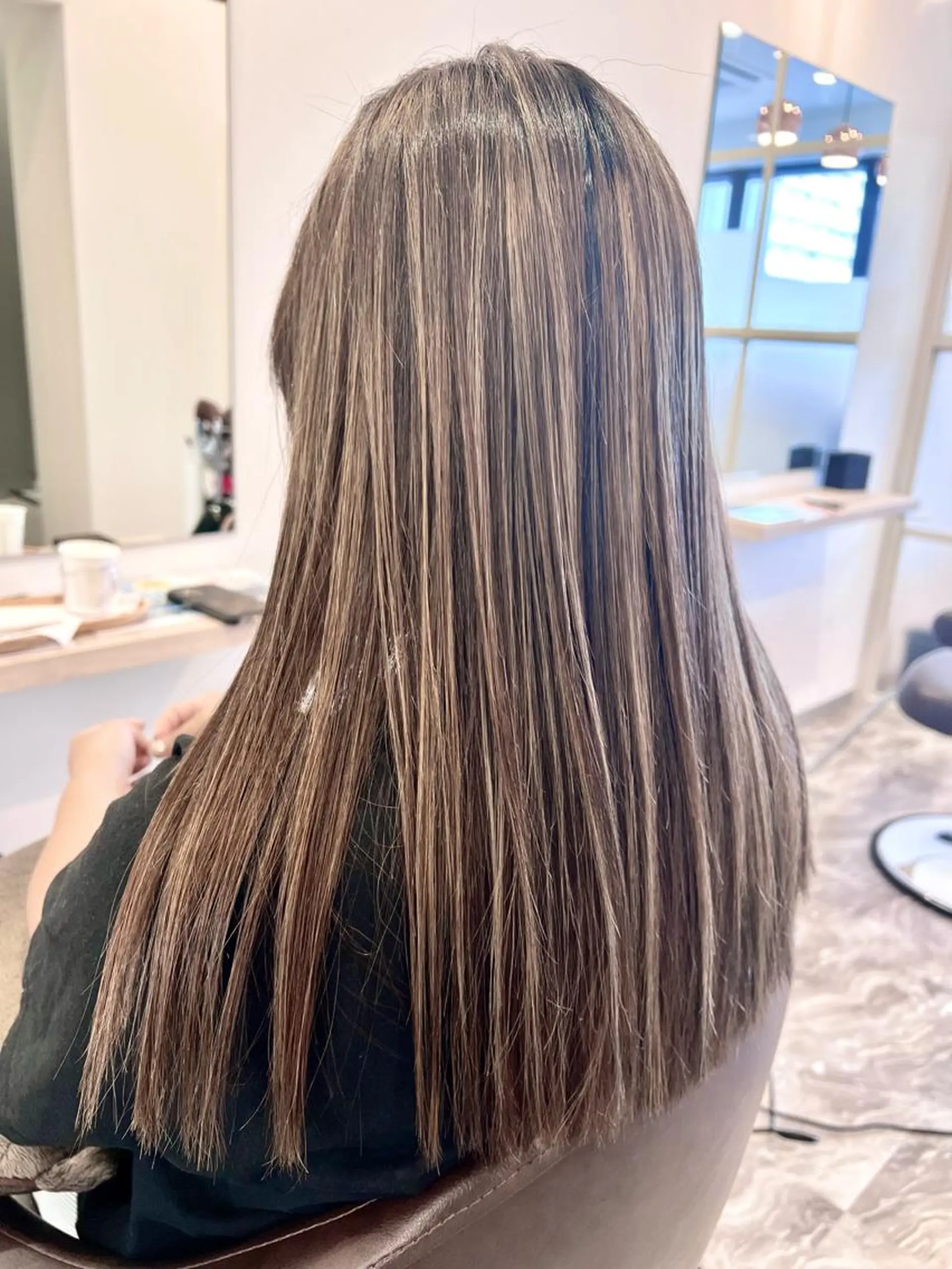 ミディアム ハイライト 縮毛矯正 カット ヘアカラー トリートメント ブリーチ毛に縮毛矯正 ✨カラー✨山田 正幸のヘアスタイル