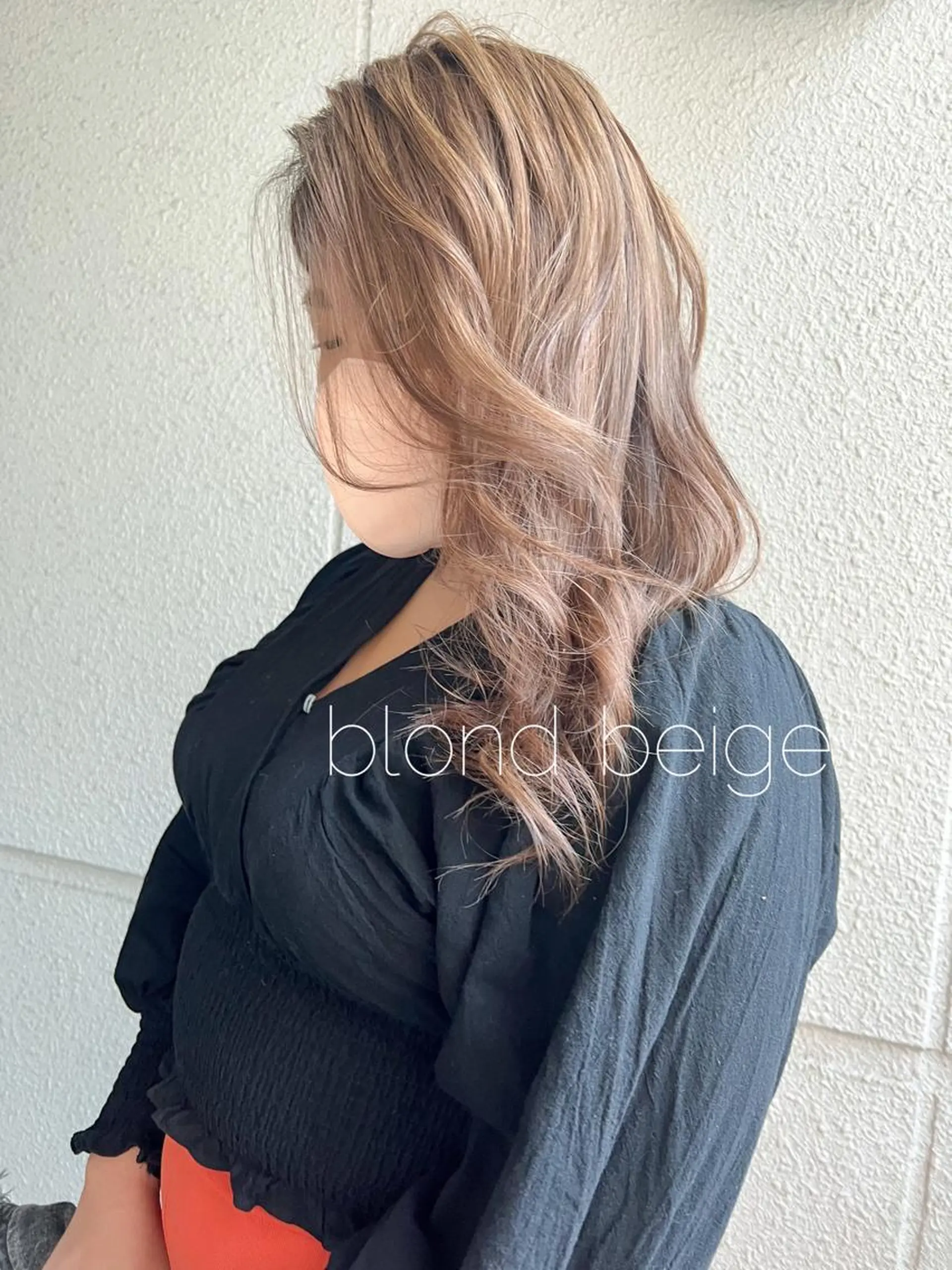 セミロング カラー ベージュカラー ブリーチ ヘアカラー カラーパティシエ facce🌼ikoのヘアスタイル