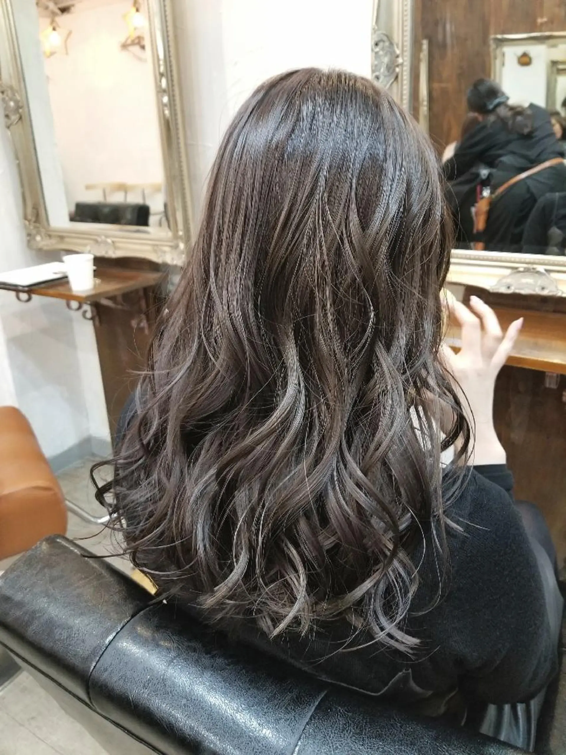 セミロング カラー カット ヘアカラー トリートメント bathair  所属・bathair 持田侑祐のヘアスタイル