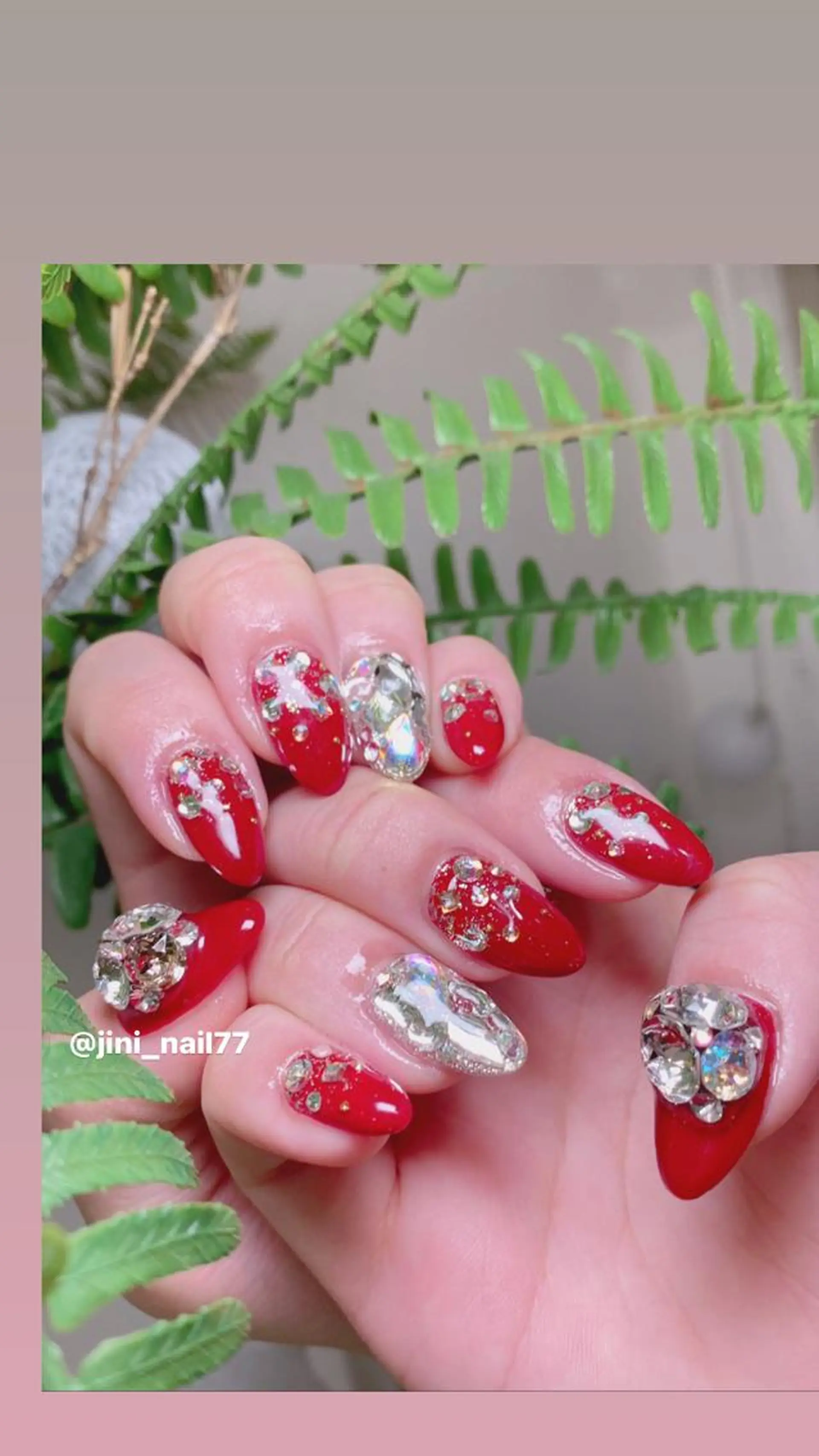 ネイル JINI NAIL所属・ジニ ネイルのネイルデザイン