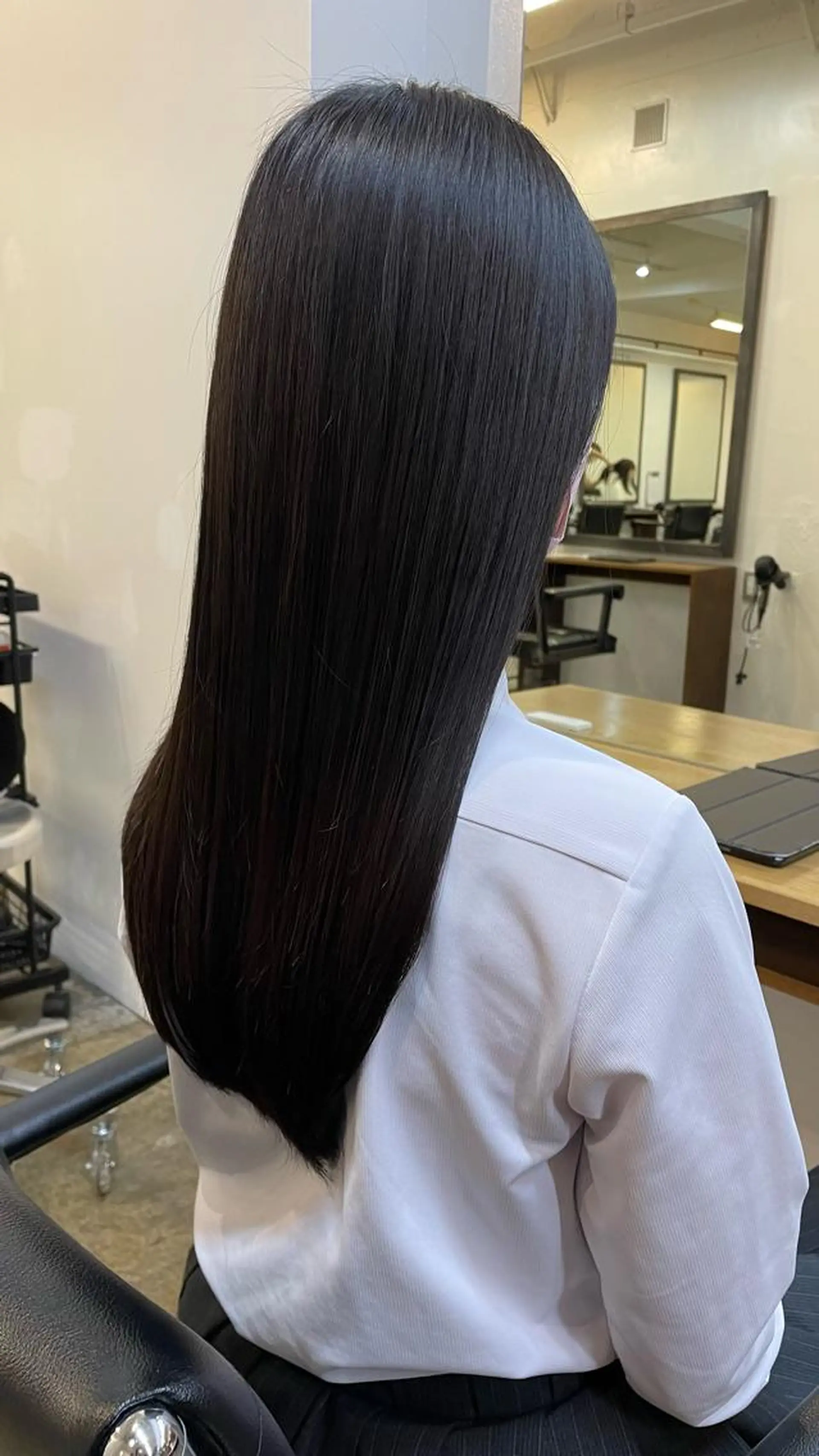 セミロング 縮毛矯正 鈴木 三保のヘアスタイル