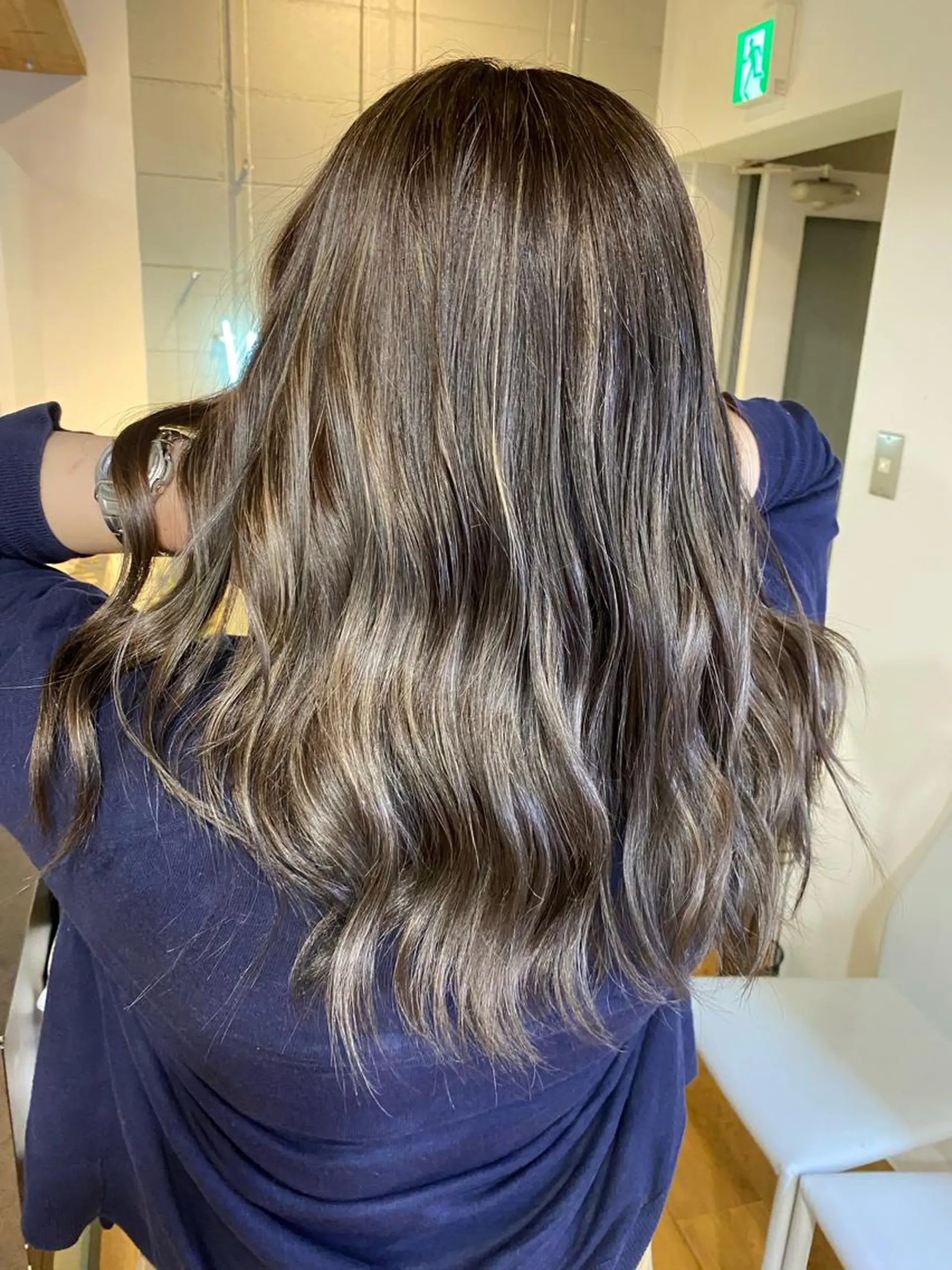 セミロング カラー ヘアアレンジ 久米 治仁のヘアスタイル