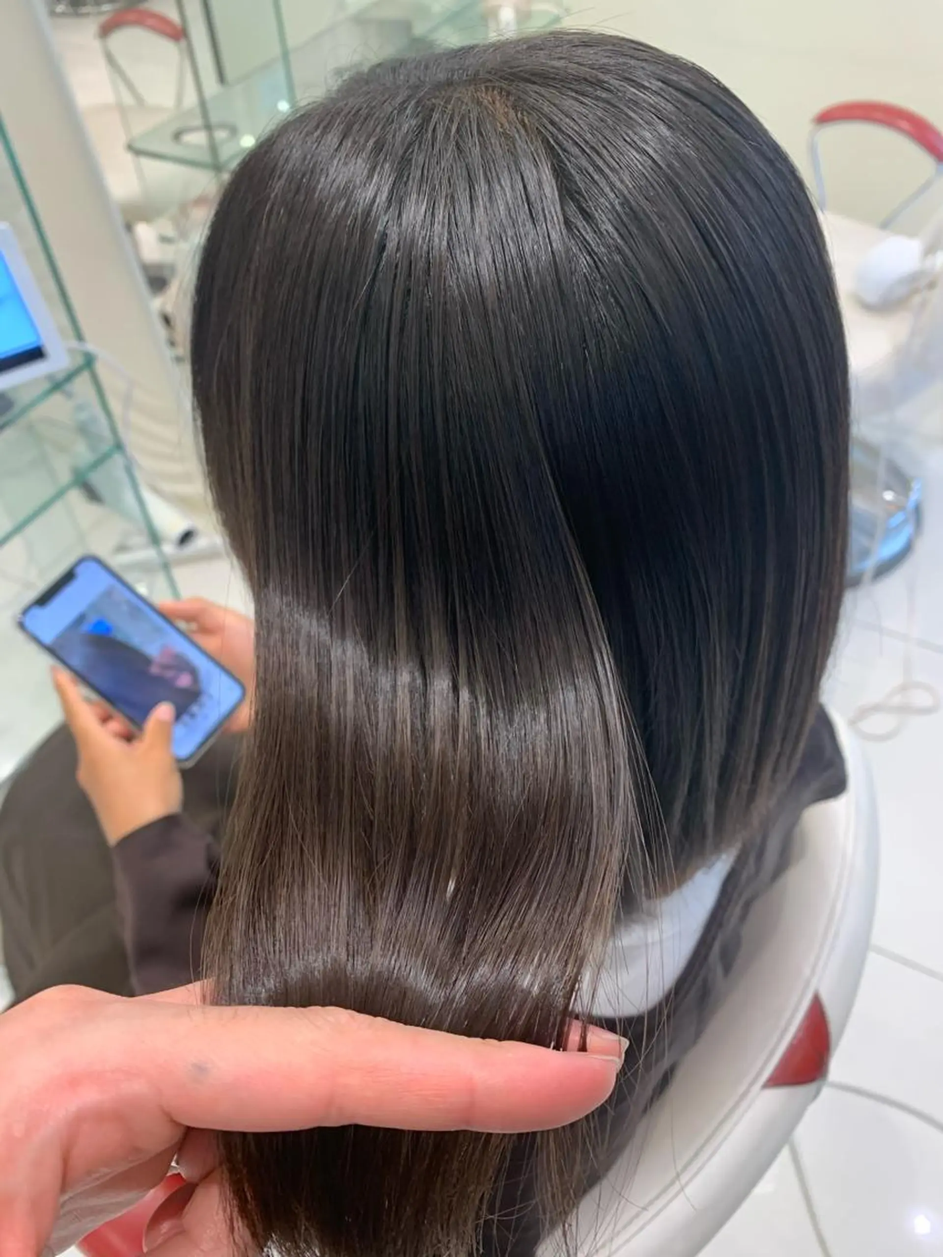 セミロング graxi'    グラシー所属・ブリーチ/ハイトーン SERINAのヘアスタイル