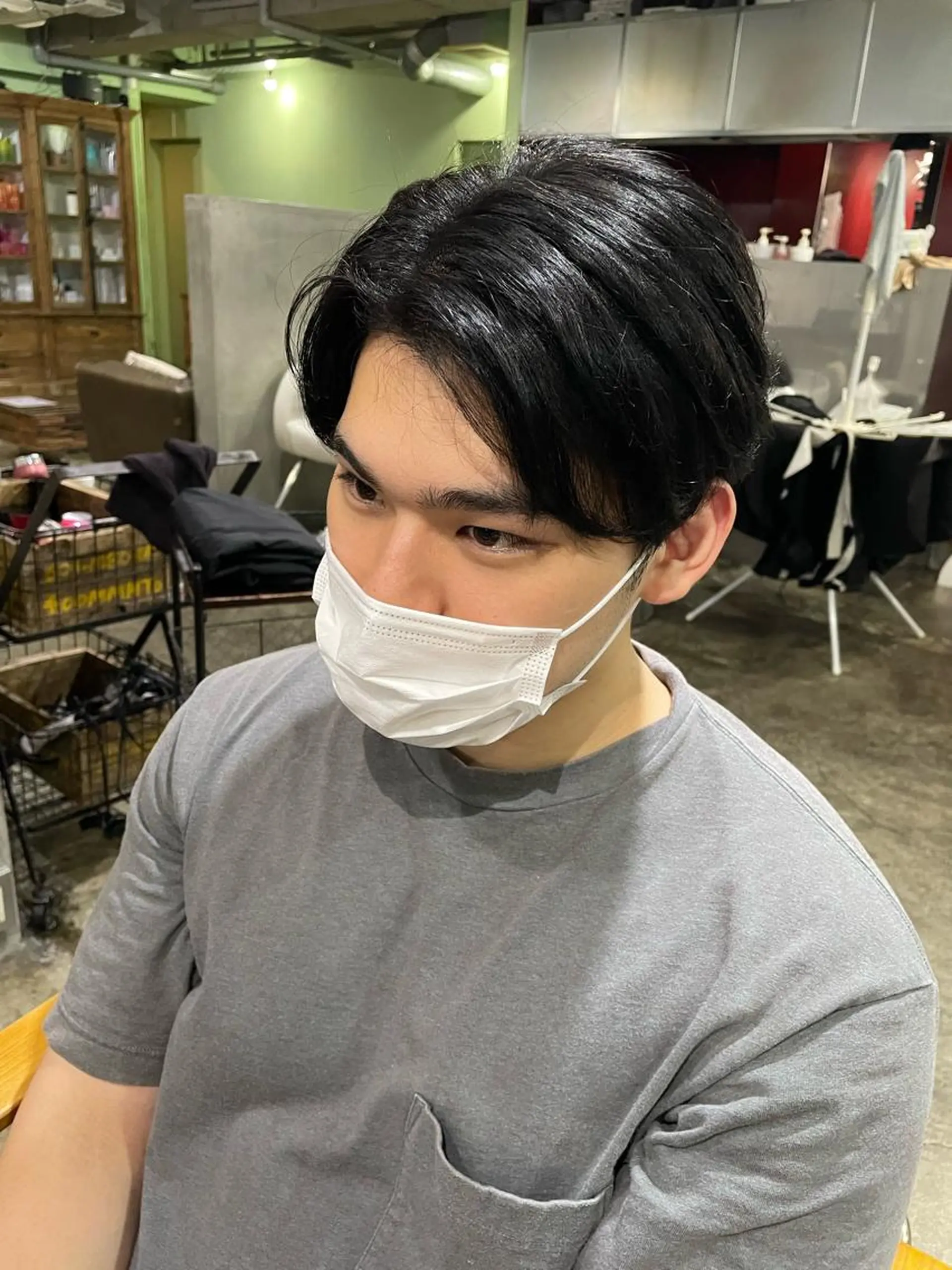 ショート yelm所属・🫒オリーブカラー ミディアムレイヤー✨のヘアスタイル