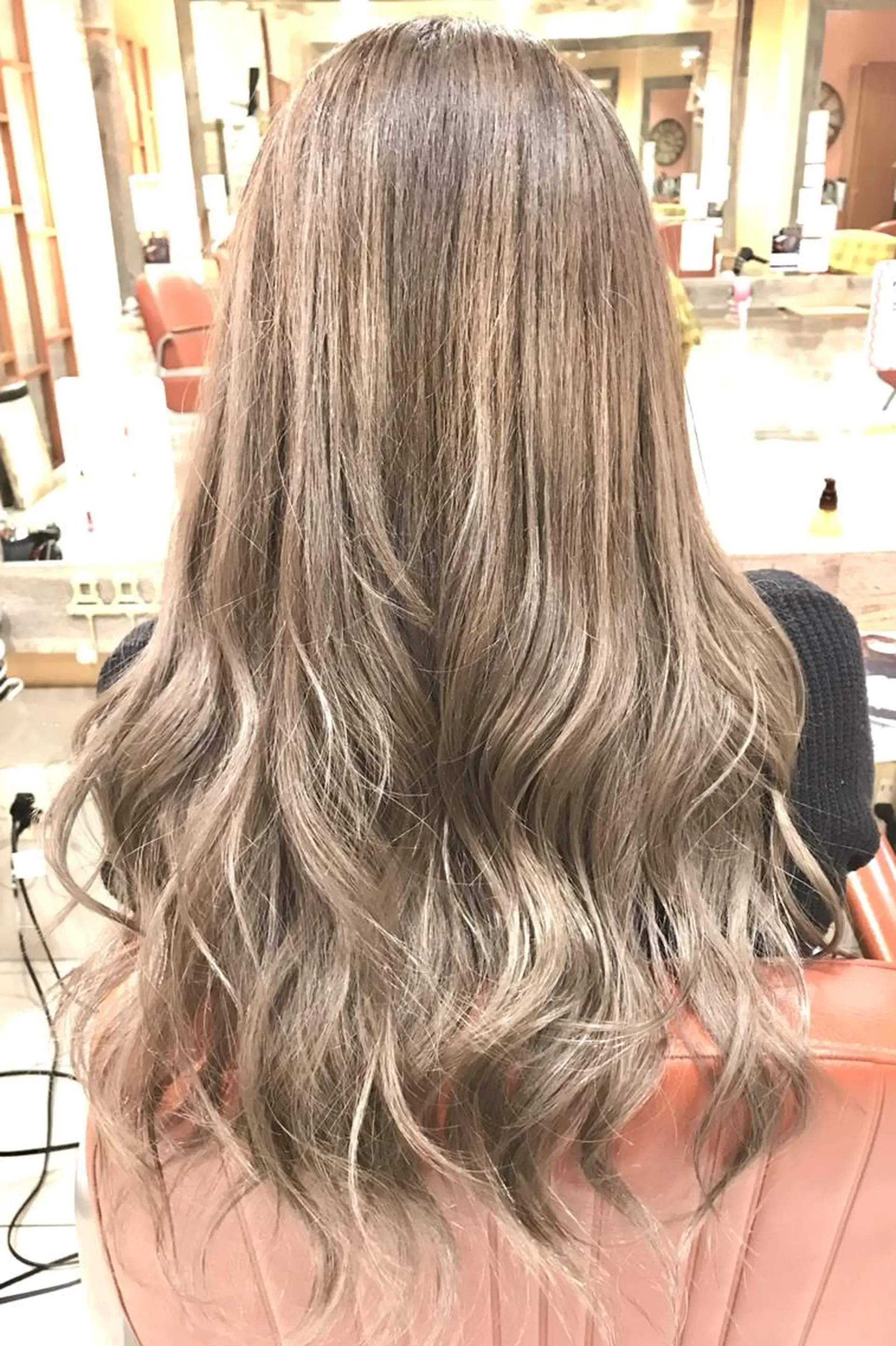 ミディアム カラー パーマ ヘアアレンジ 結婚式・ブライダル ミディアムパーマ ボブ くせ毛 外国人風カラー 増子 幹樹のヘアスタイル