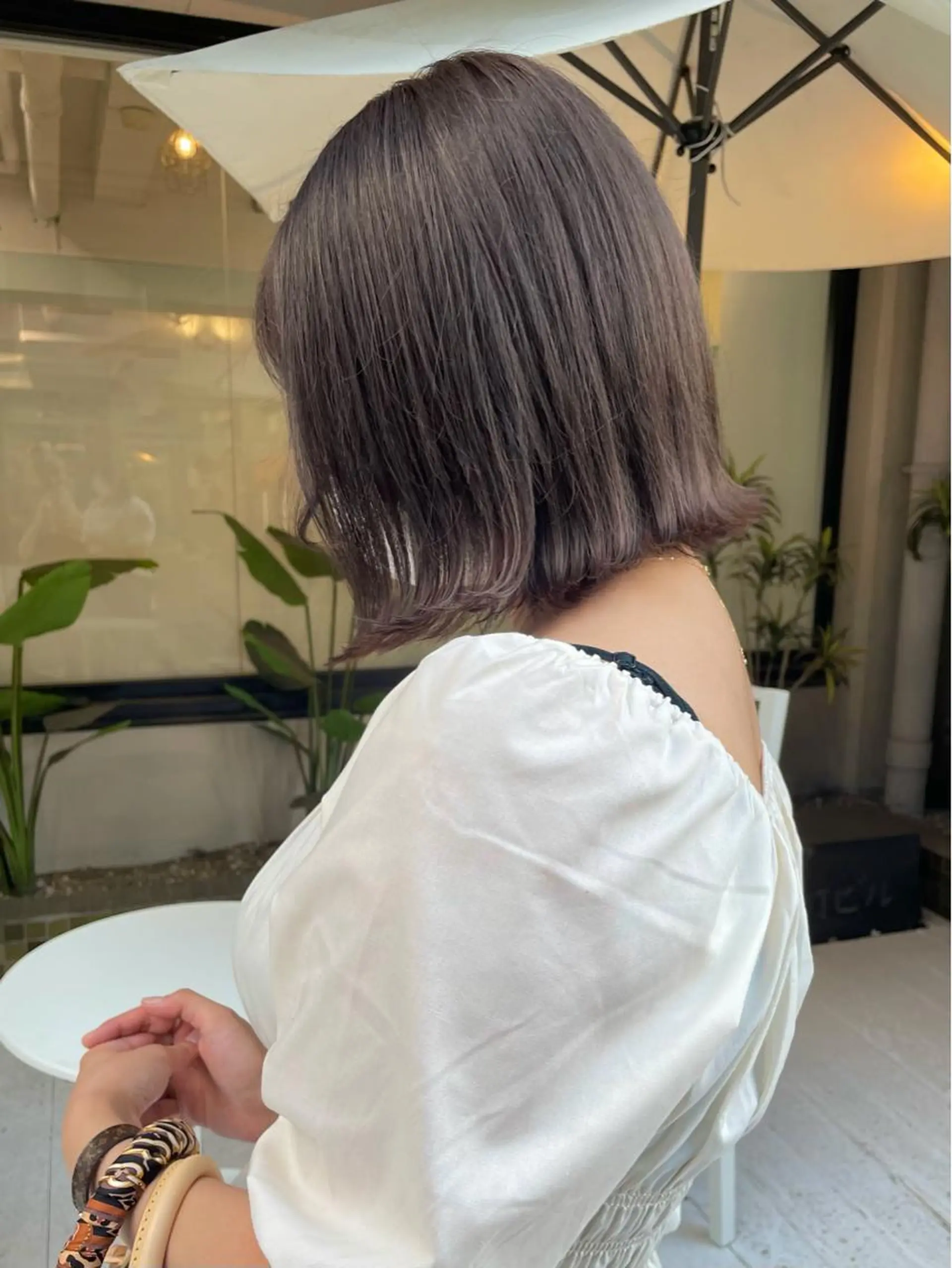 ミディアム カラー グレージュ ヘアカラー トリートメント 佐藤 魁人のヘアスタイル