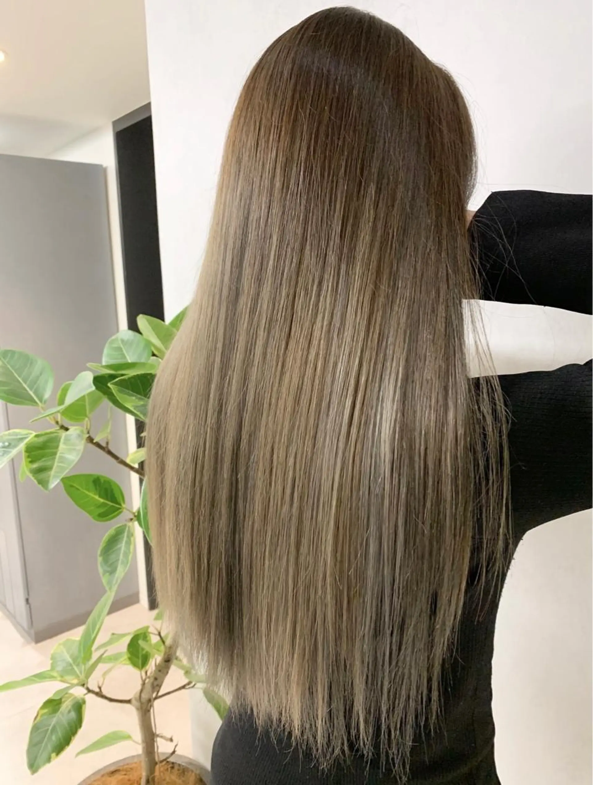 ロング クスカワ ノリエのヘアスタイル