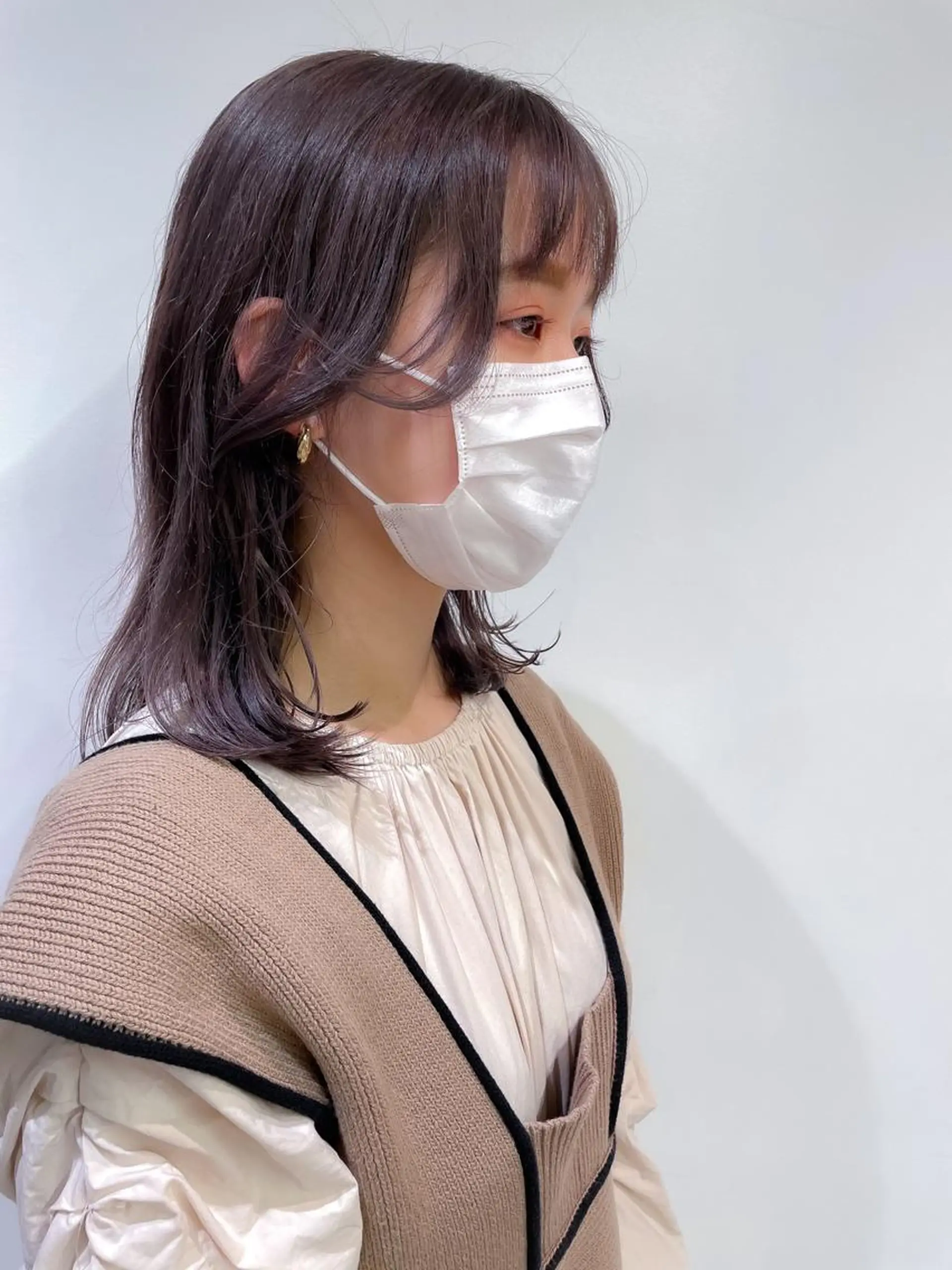 ミディアム カラー ヘアアレンジ アッシュ ブリーチ 透明感カラー ラベンダーカラー ラベンダーアッシュ rii-🩰 トレンド韓国ヘアのヘアスタイル