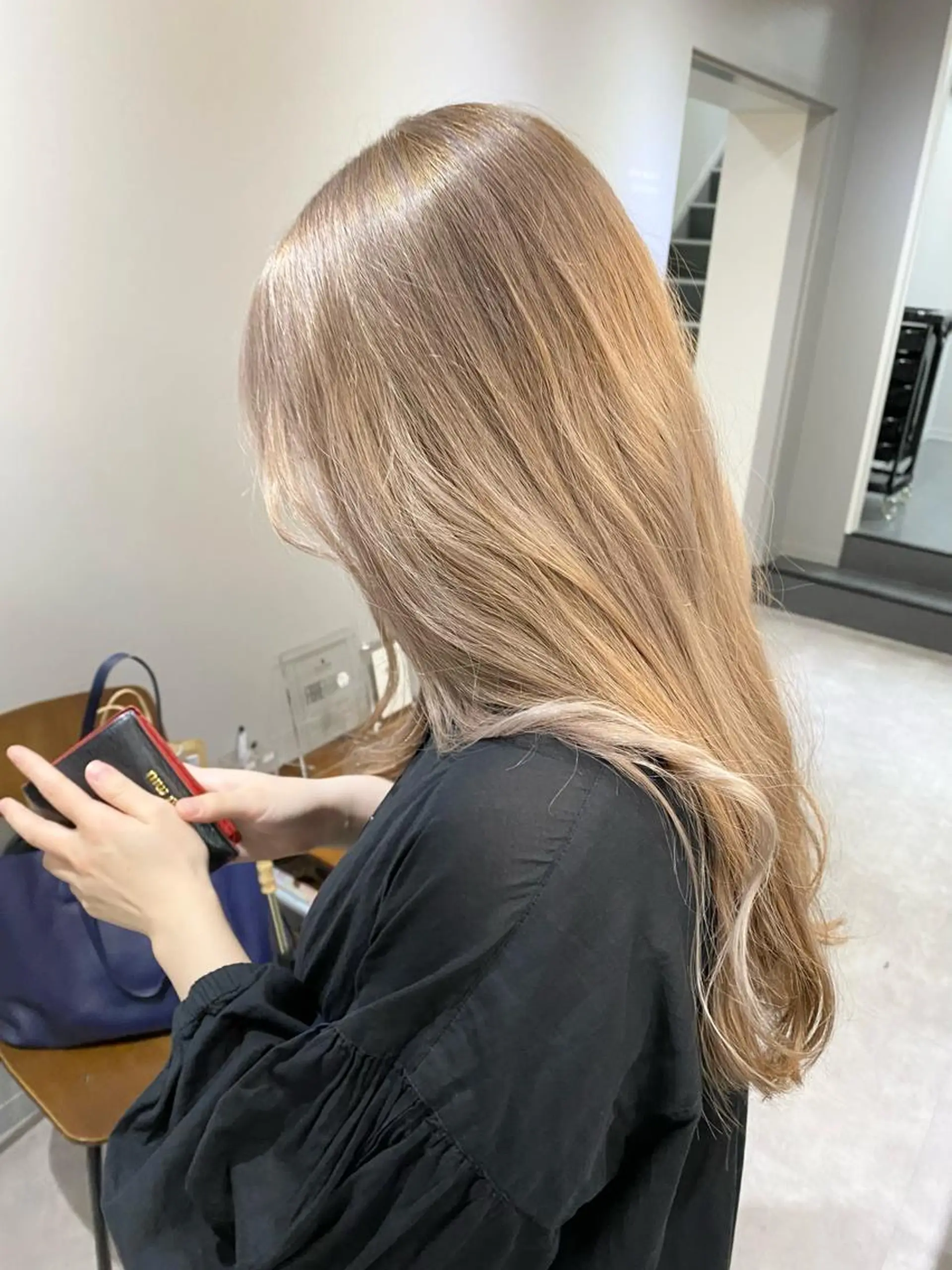 ロング カラー ブリーチ ハイトーンカラー ヘアカラー トリートメント きよはらちさき🍑 柔らかカラー🌱🫧のヘアスタイル