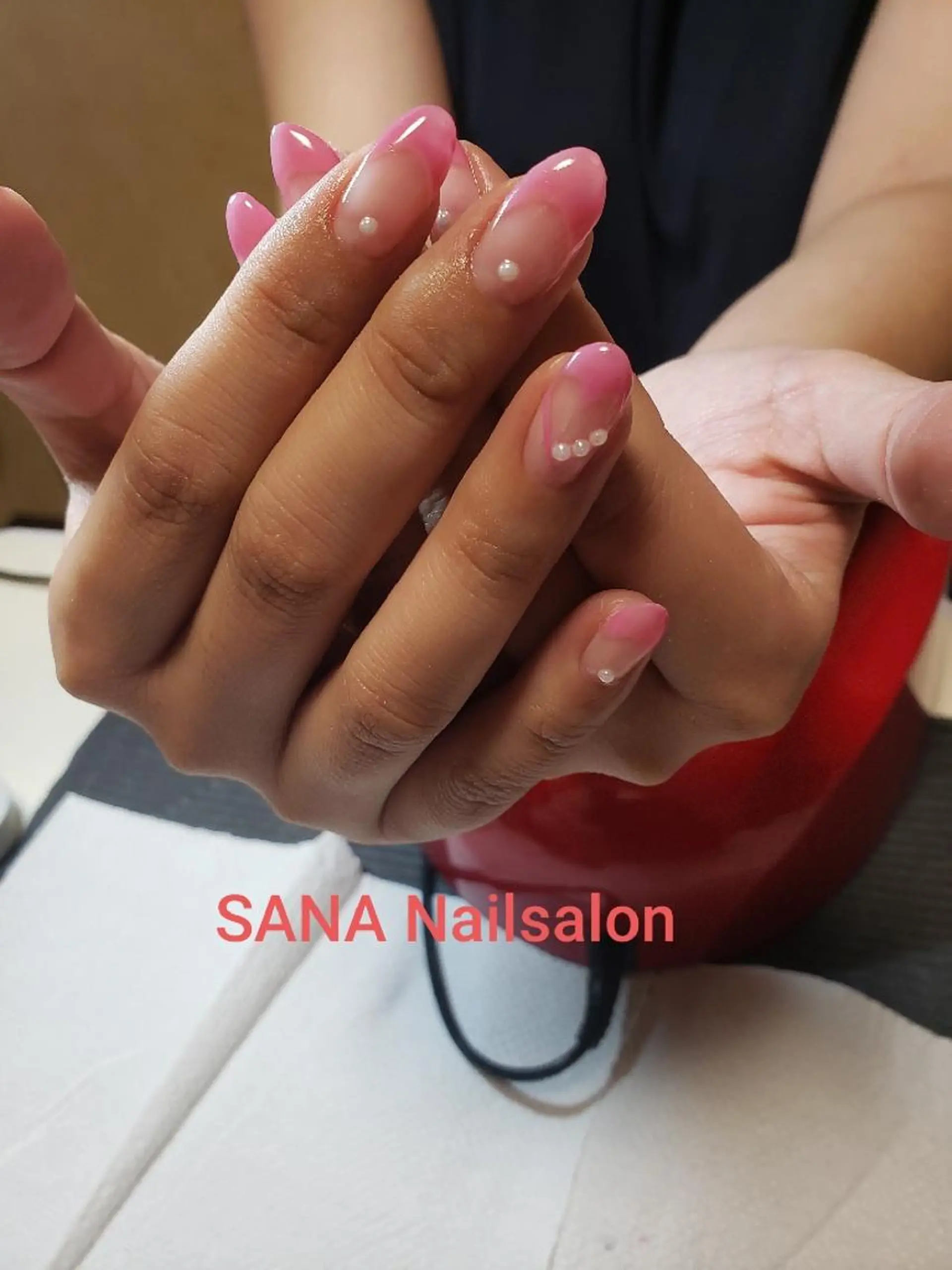 ネイル フレンチネイル ハート オフィスネイル SanaNailsalon所属・Sana Nailsalonのネイルデザイン