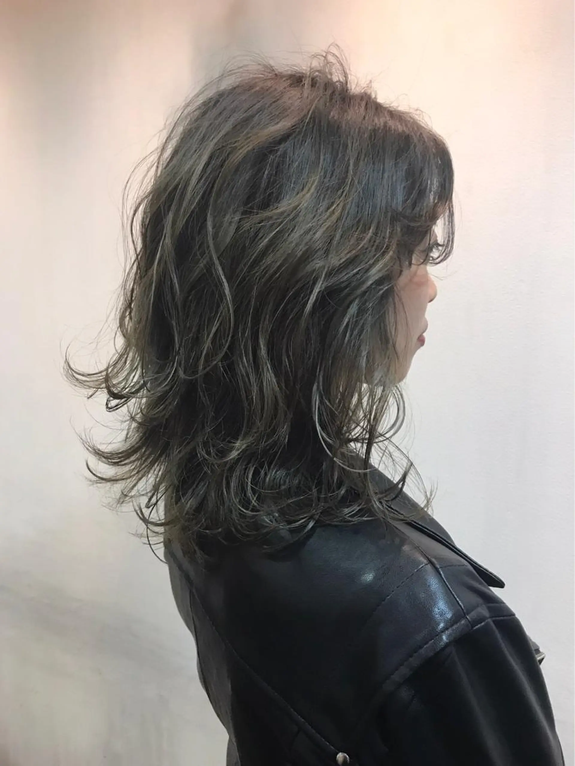 セミロング カラー 韓国 / 中国ヘア 🦋Noniのヘアスタイル