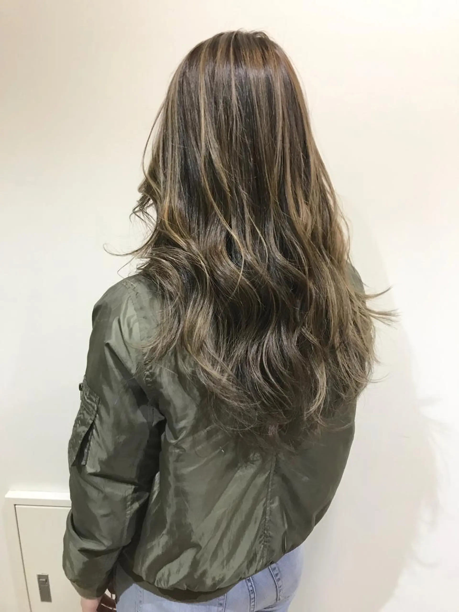 セミロング カラー ブリーチ ハイライトカラー ハイライト ボブ/ハイトーン 立川loose 下田のヘアスタイル