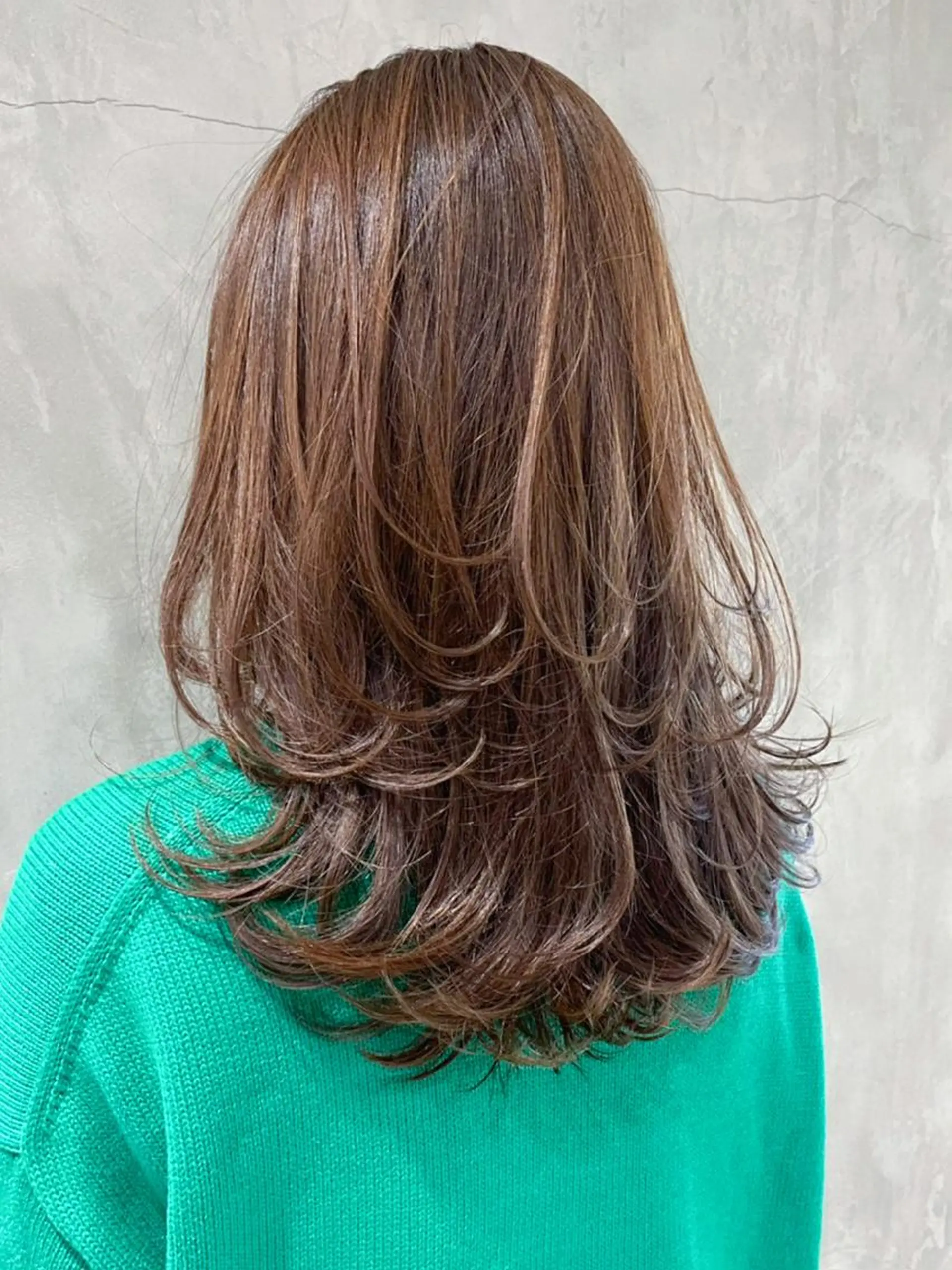 セミロング レイヤーカット ITbyALBUM 下北沢店のヘアスタイル