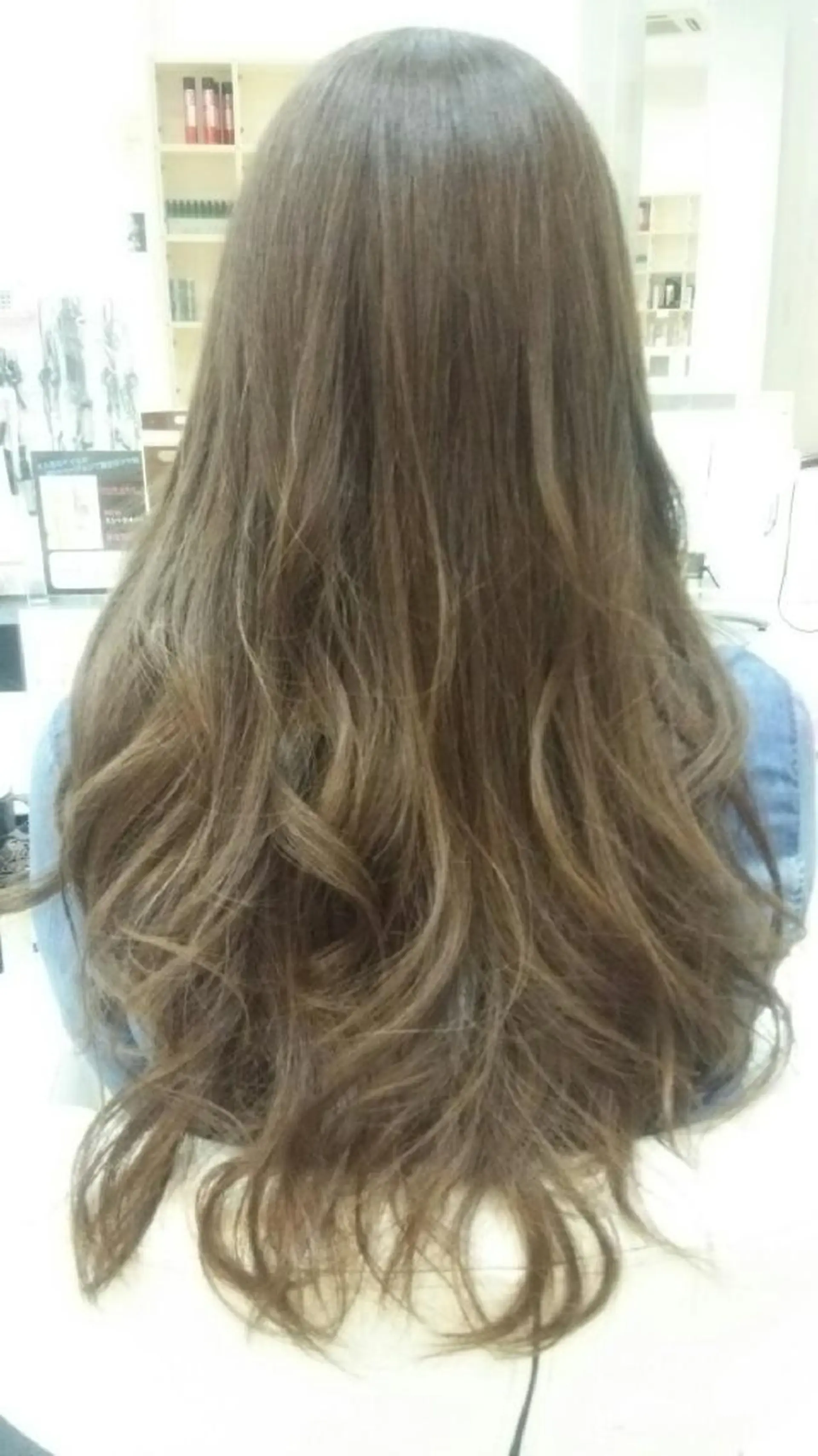 セミロング ロング カラー パーマ アッシュ アッシュグレー アッシュグレージュ グレージュ ハイライトカラー Roid 代表✨HIROのヘアスタイル