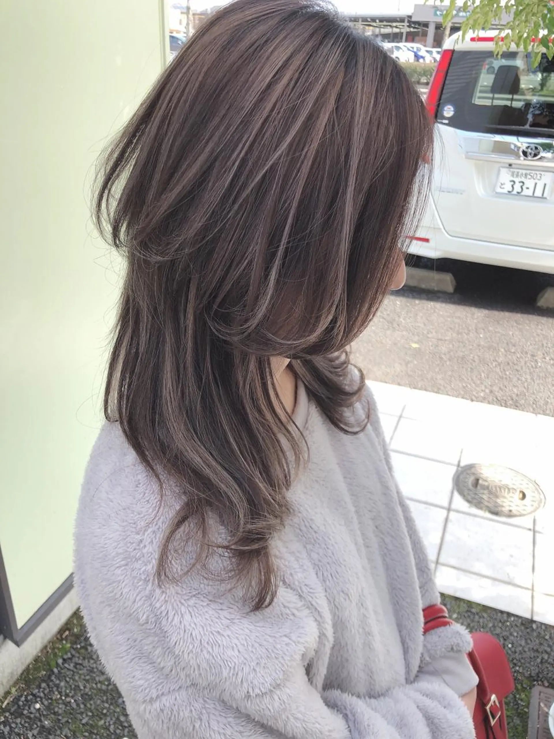 セミロング カット ヘアカラー トリートメント 具志 正太のヘアスタイル