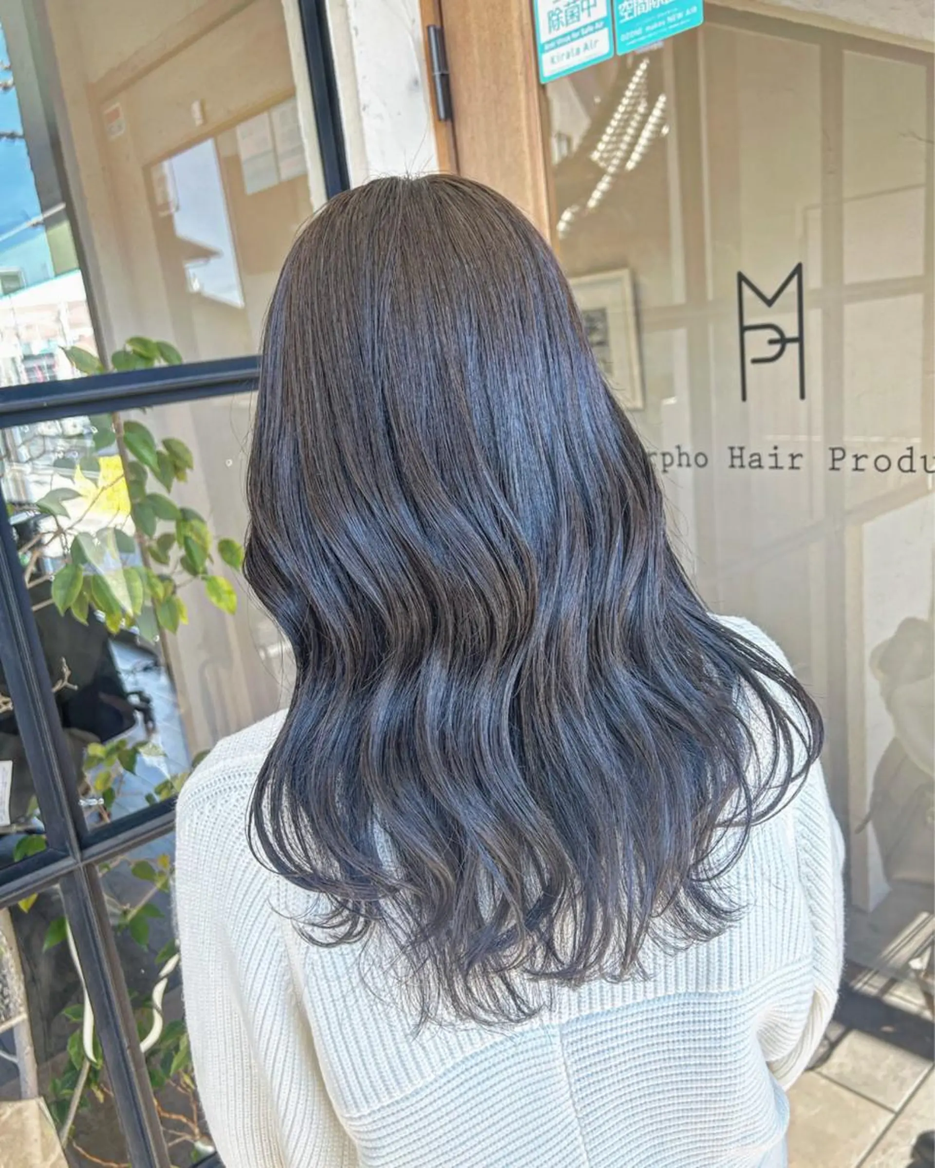 ロング カラー ベージュカラー 透明感カラー オリーブベージュ Morpho Hair Product所属・井上 花音のヘアスタイル